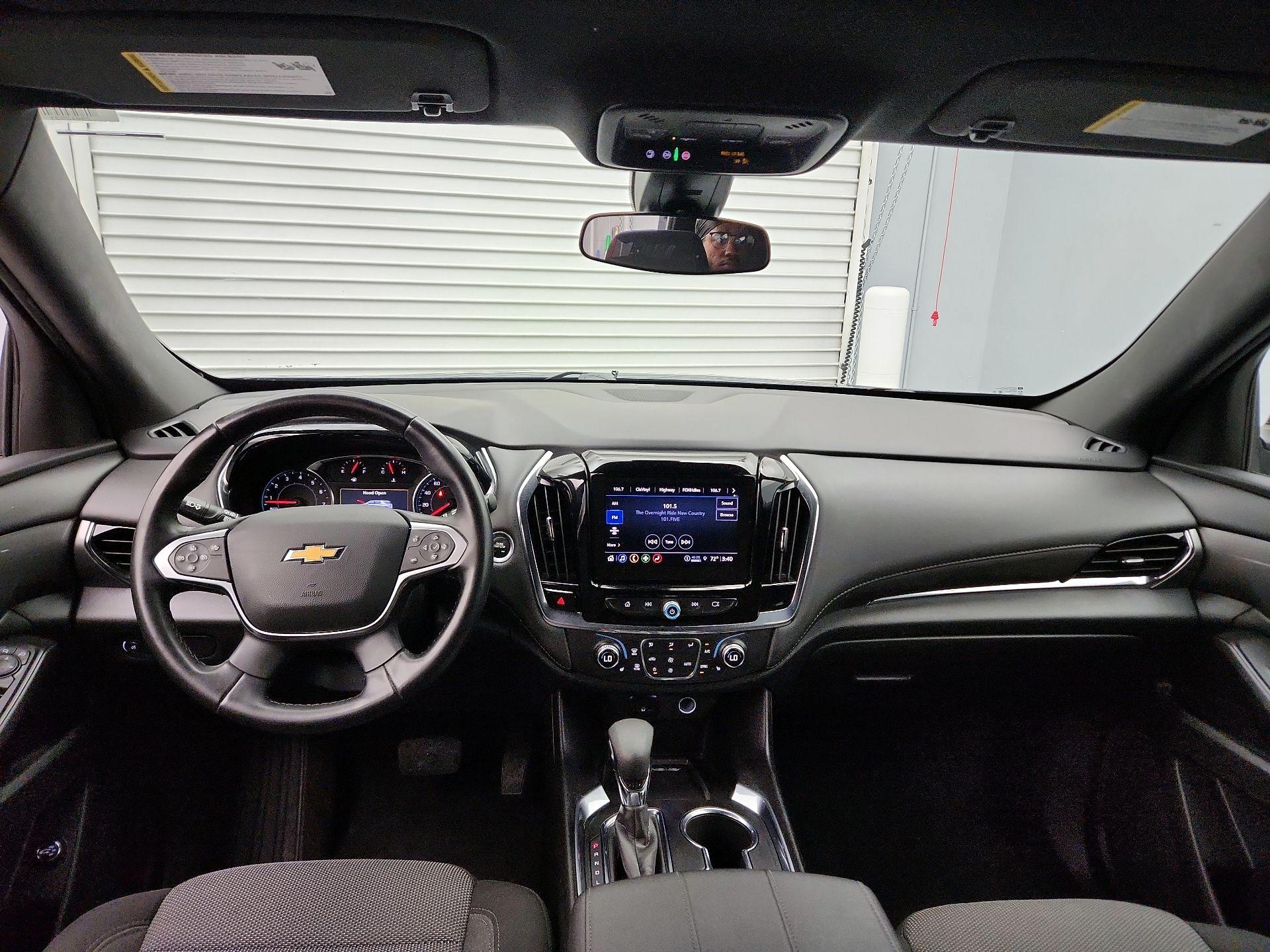 Thumbnail: 2023 Chevrolet Traverse - 9