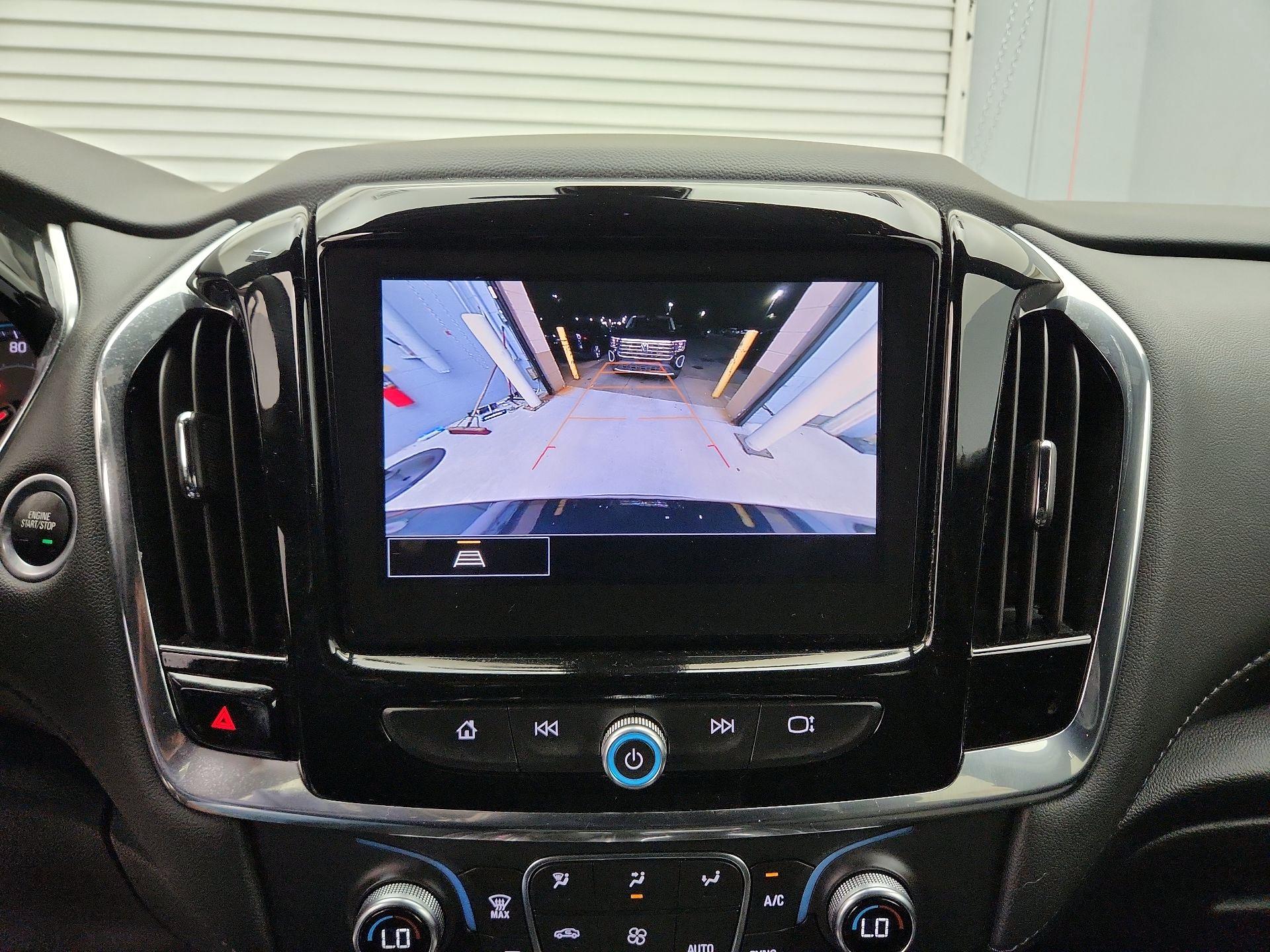 Thumbnail: 2023 Chevrolet Traverse - 14