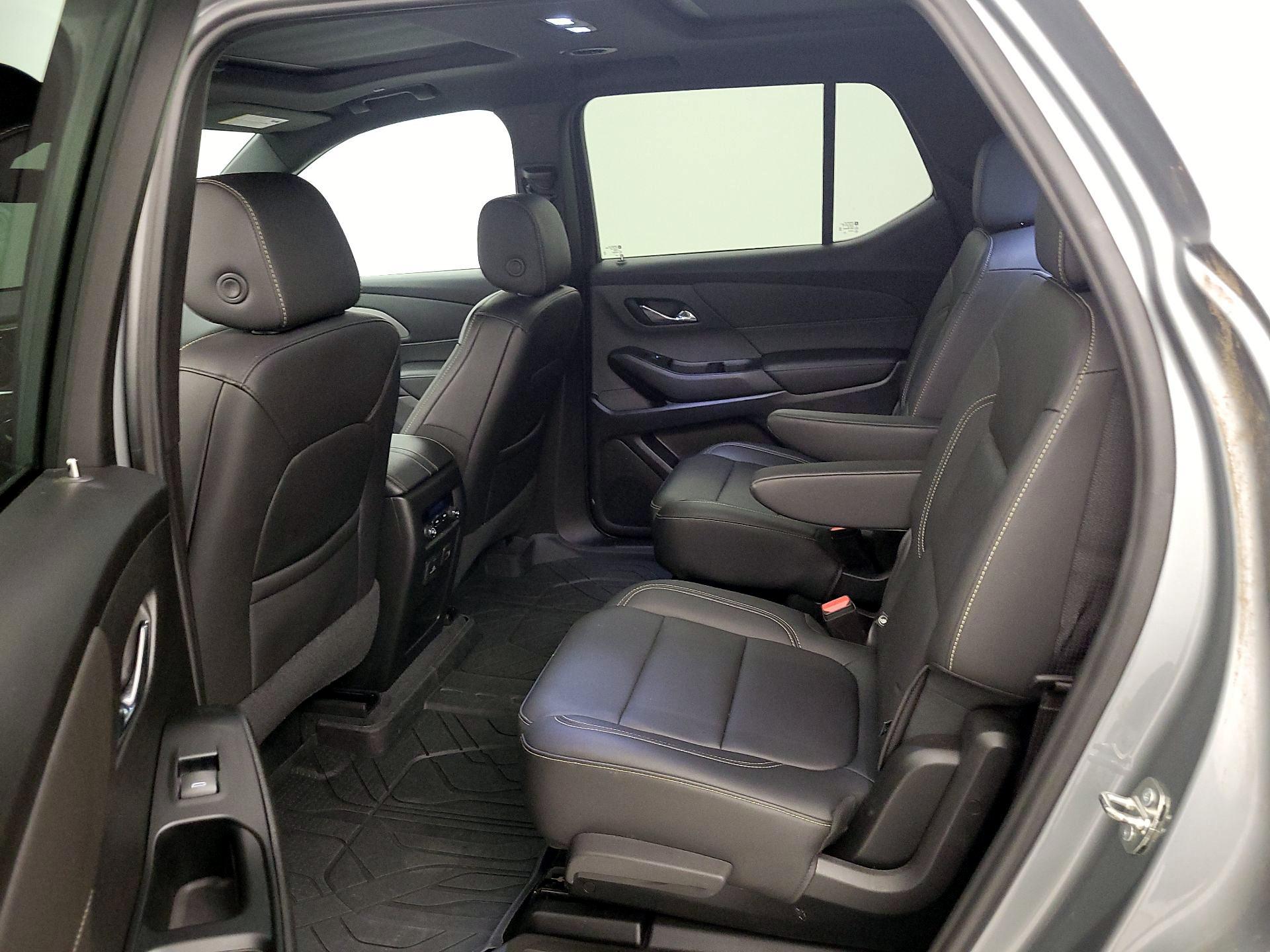 Thumbnail: 2023 Chevrolet Traverse - 20
