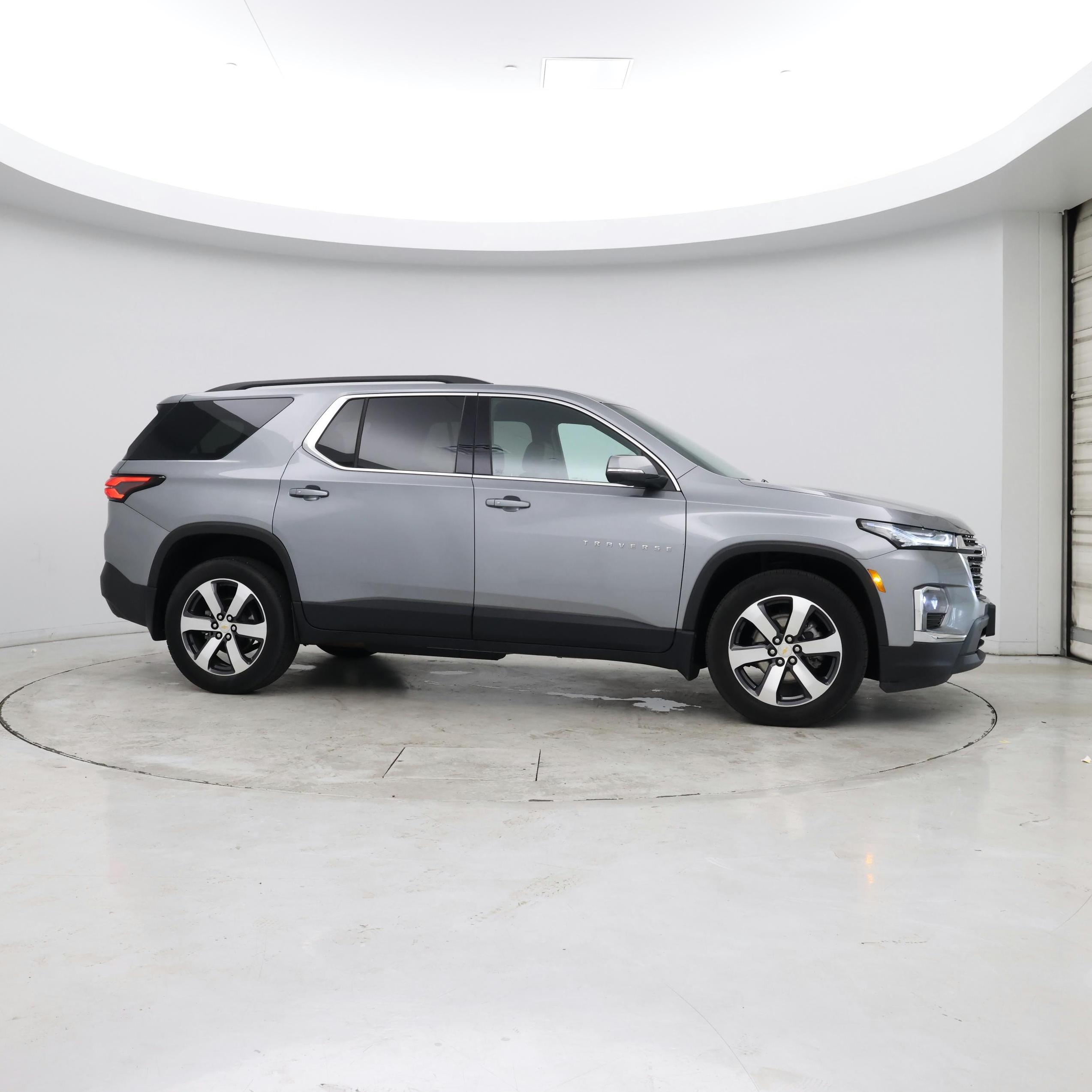 Thumbnail: 2023 Chevrolet Traverse - 7