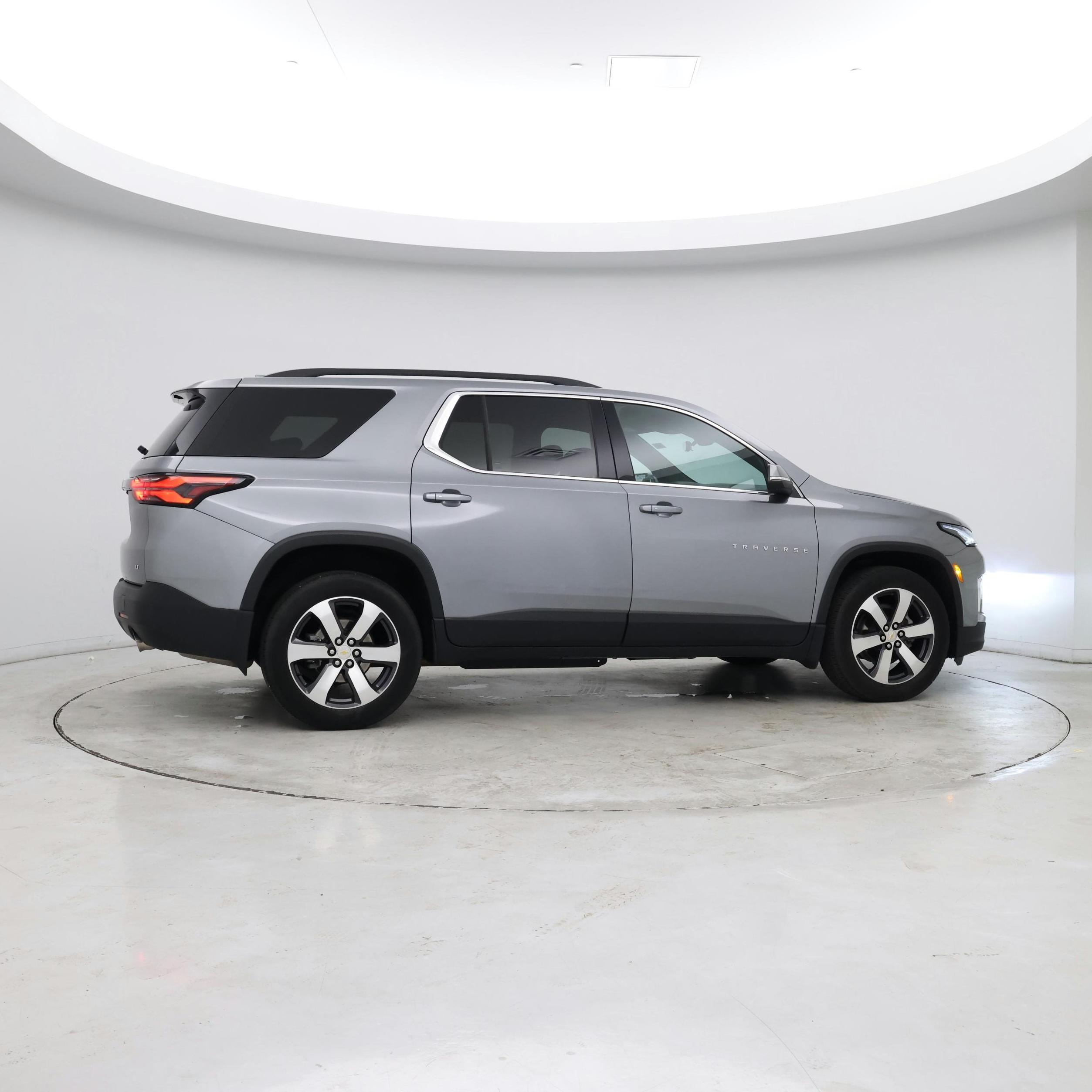 Thumbnail: 2023 Chevrolet Traverse - 8