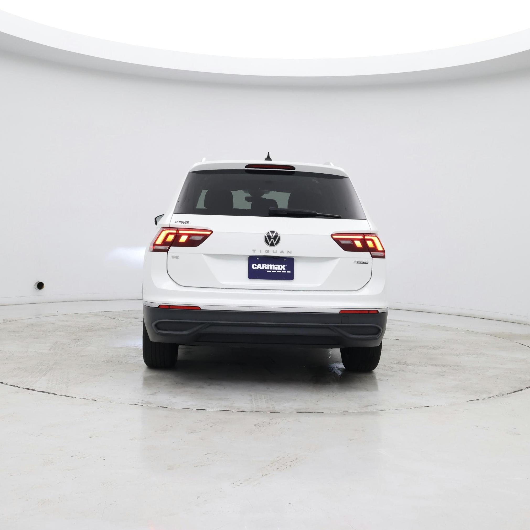 Thumbnail: 2023 Volkswagen Tiguan - 5