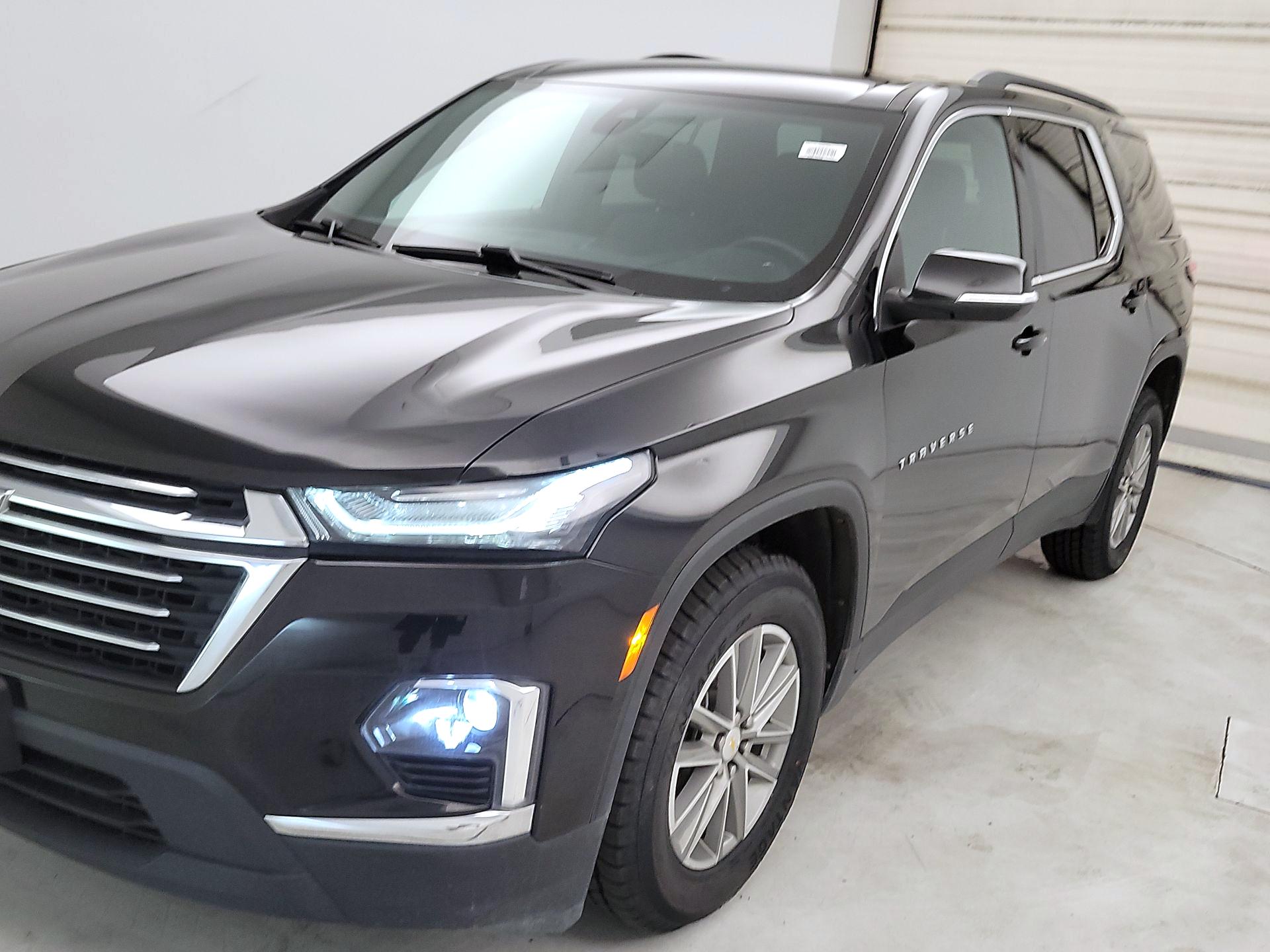 Thumbnail: 2023 Chevrolet Traverse - 3