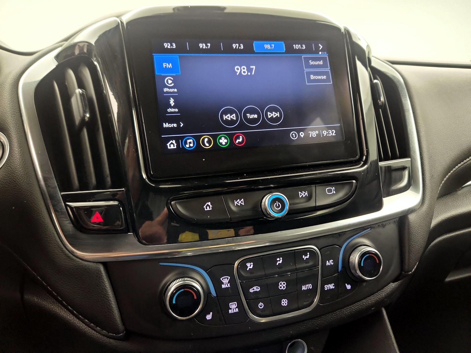 Thumbnail: 2023 Chevrolet Traverse - 15