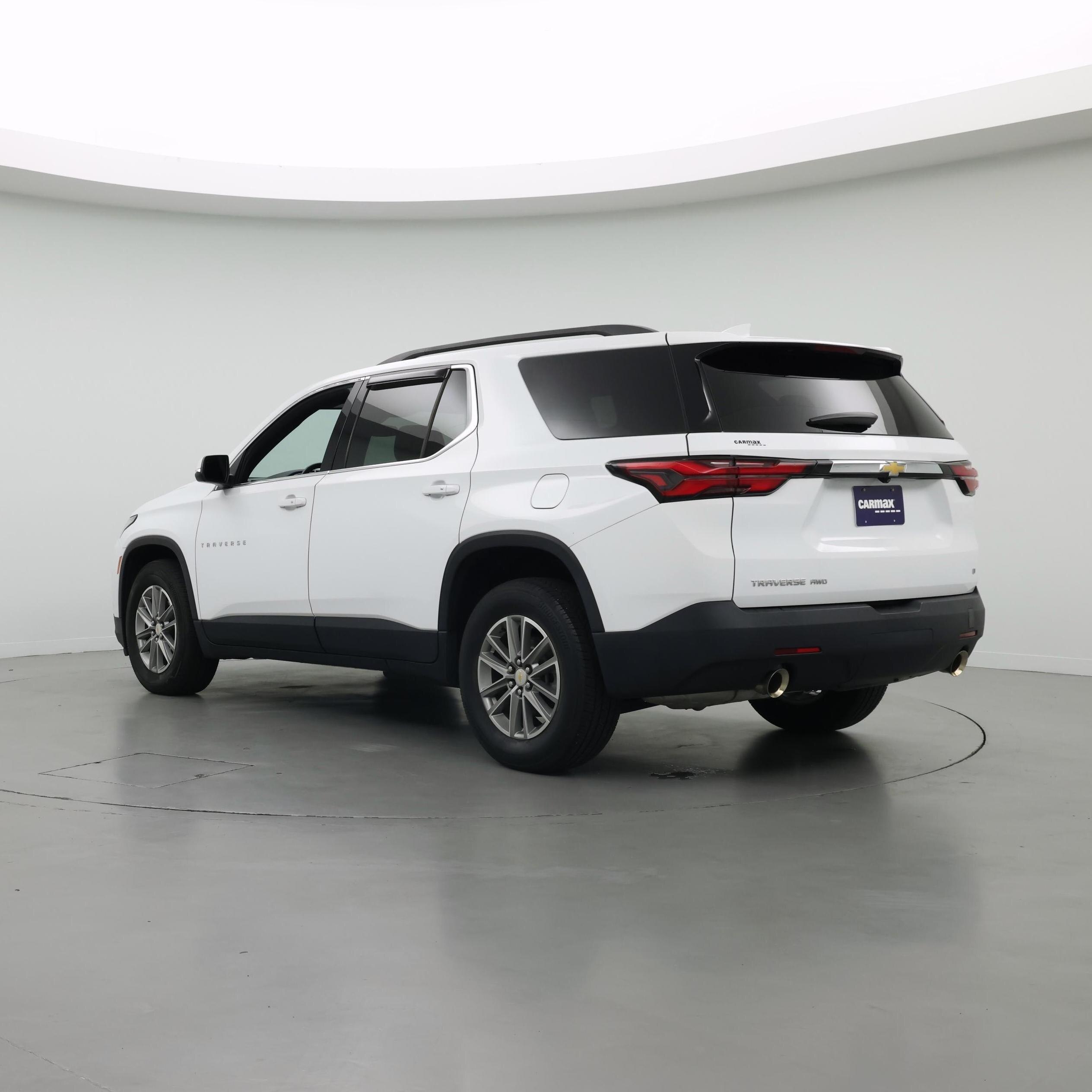Thumbnail: 2023 Chevrolet Traverse - 2