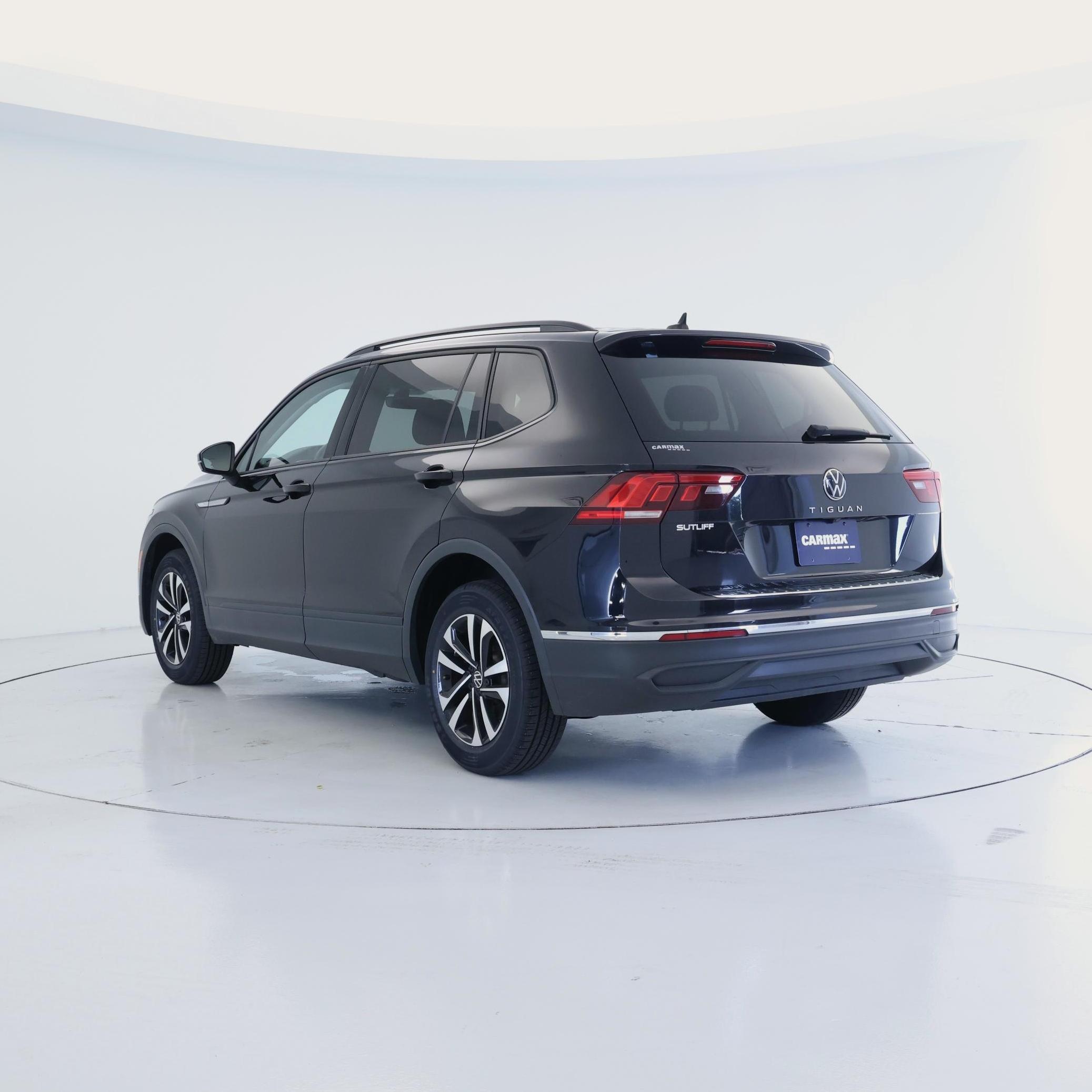 Thumbnail: 2023 Volkswagen Tiguan - 2