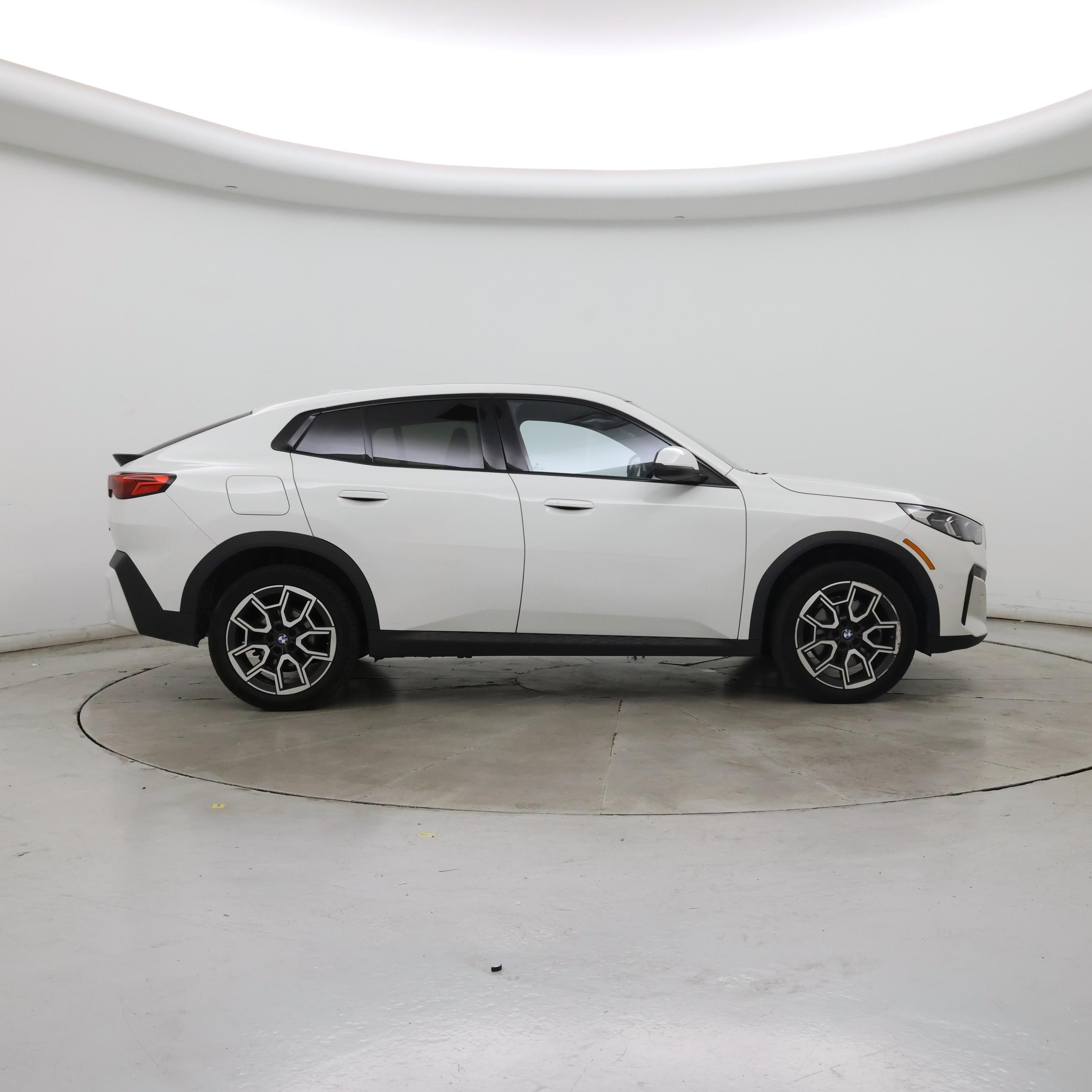 Thumbnail: 2025 BMW X2 - 7