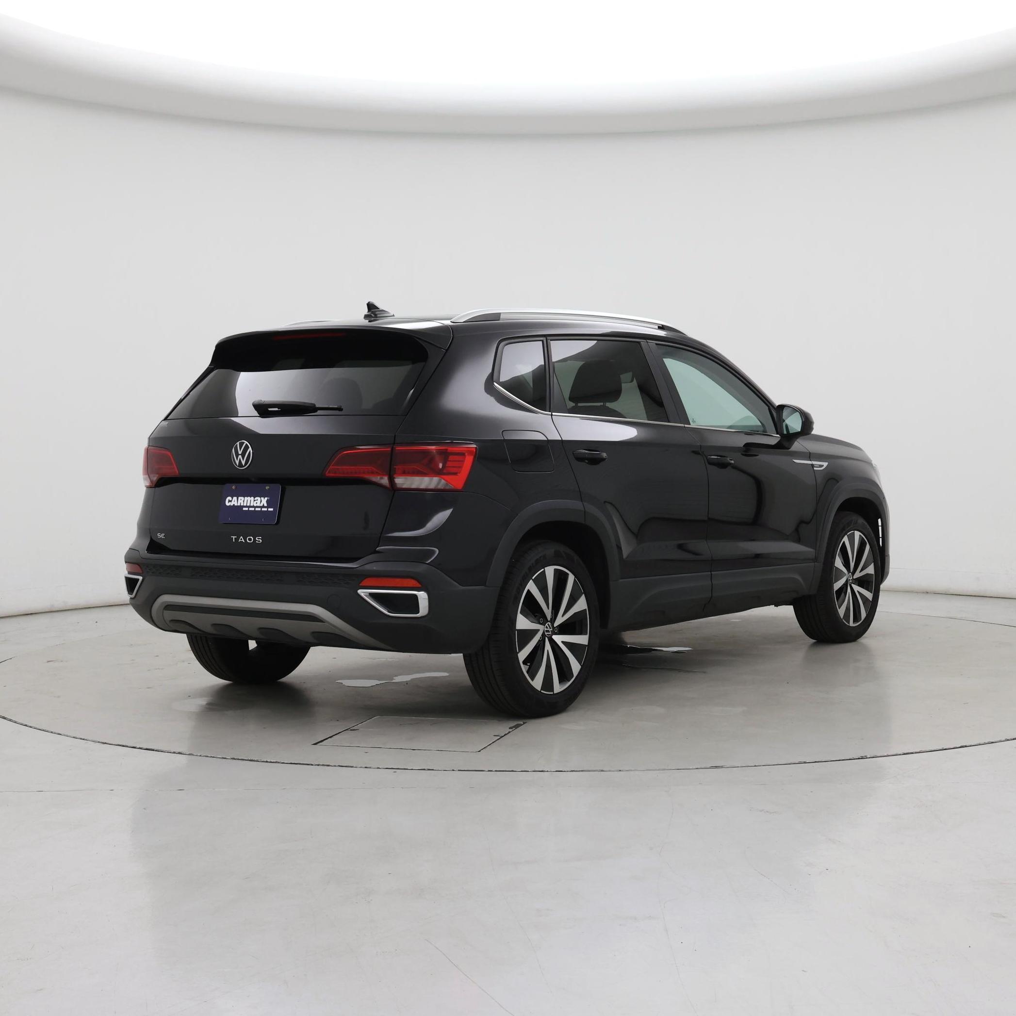 Thumbnail: 2023 Volkswagen Taos - 8