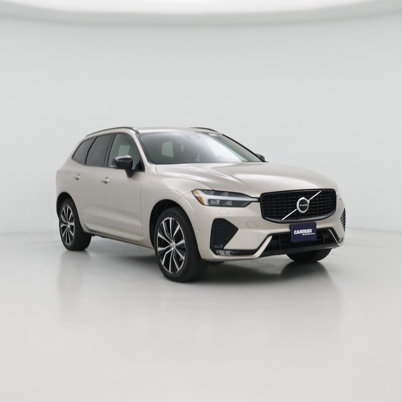 2023 Volvo XC60 B5 Plus Dark Theme