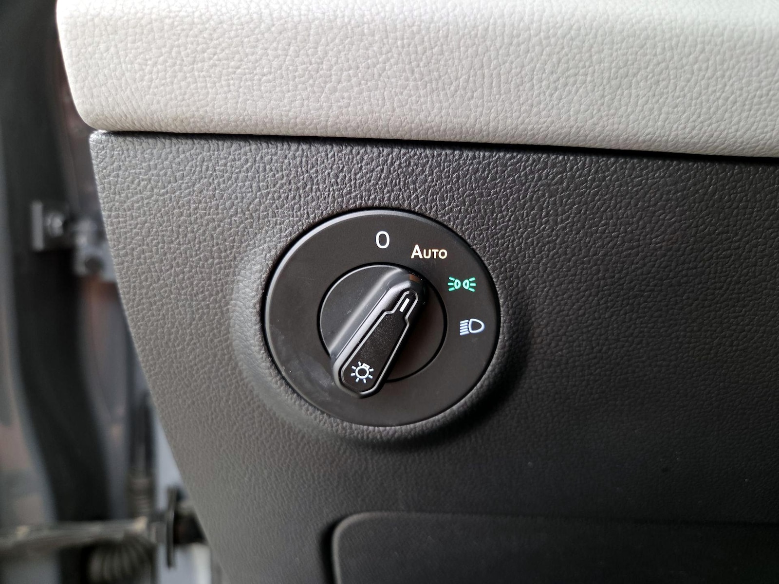 2022 Volkswagen Taos SE - Photo 14