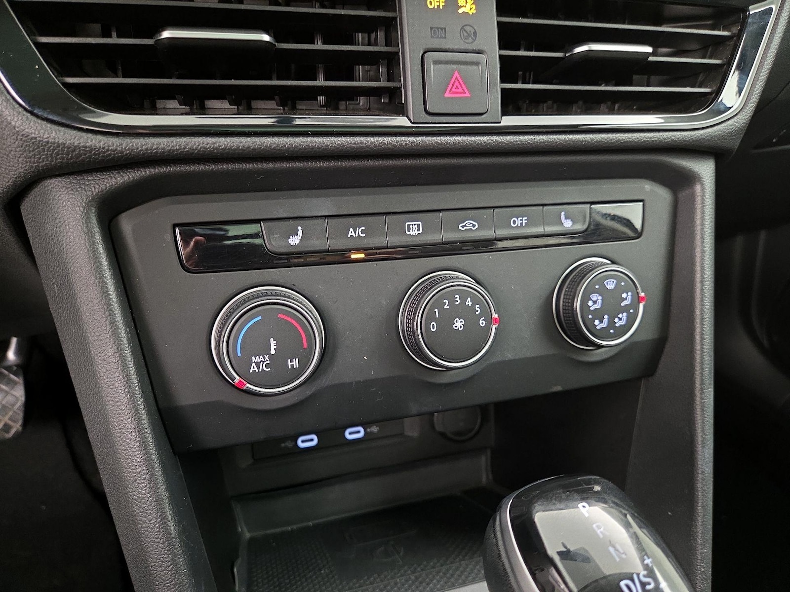 2022 Volkswagen Taos SE - Photo 17
