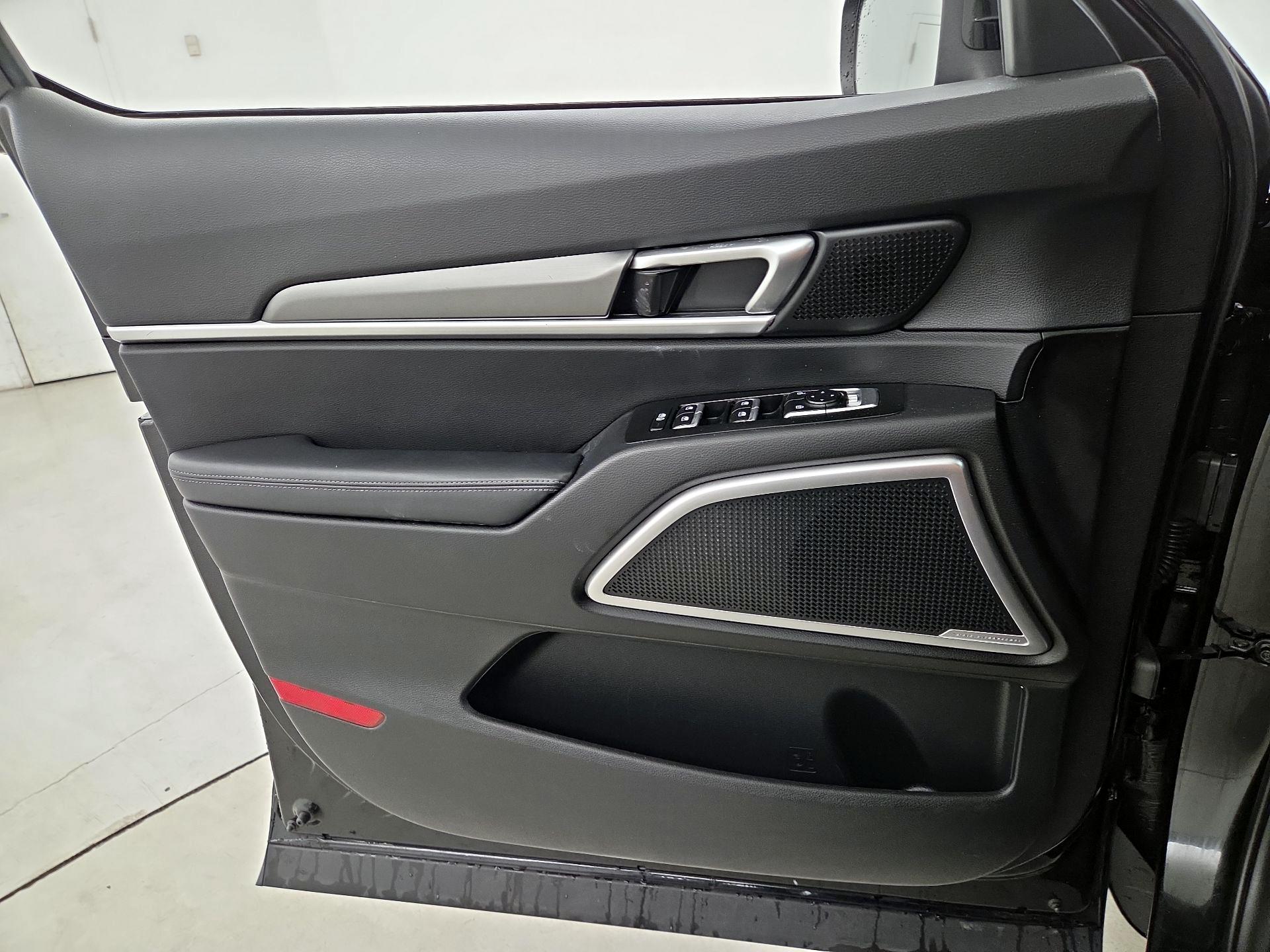 Thumbnail: 2022 Kia Telluride - 12