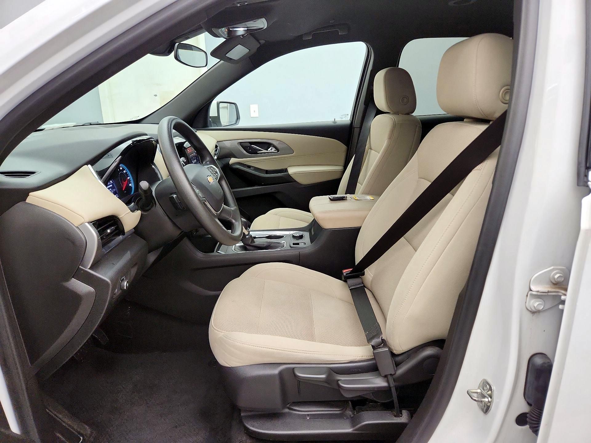 Thumbnail: 2023 Chevrolet Traverse - 11