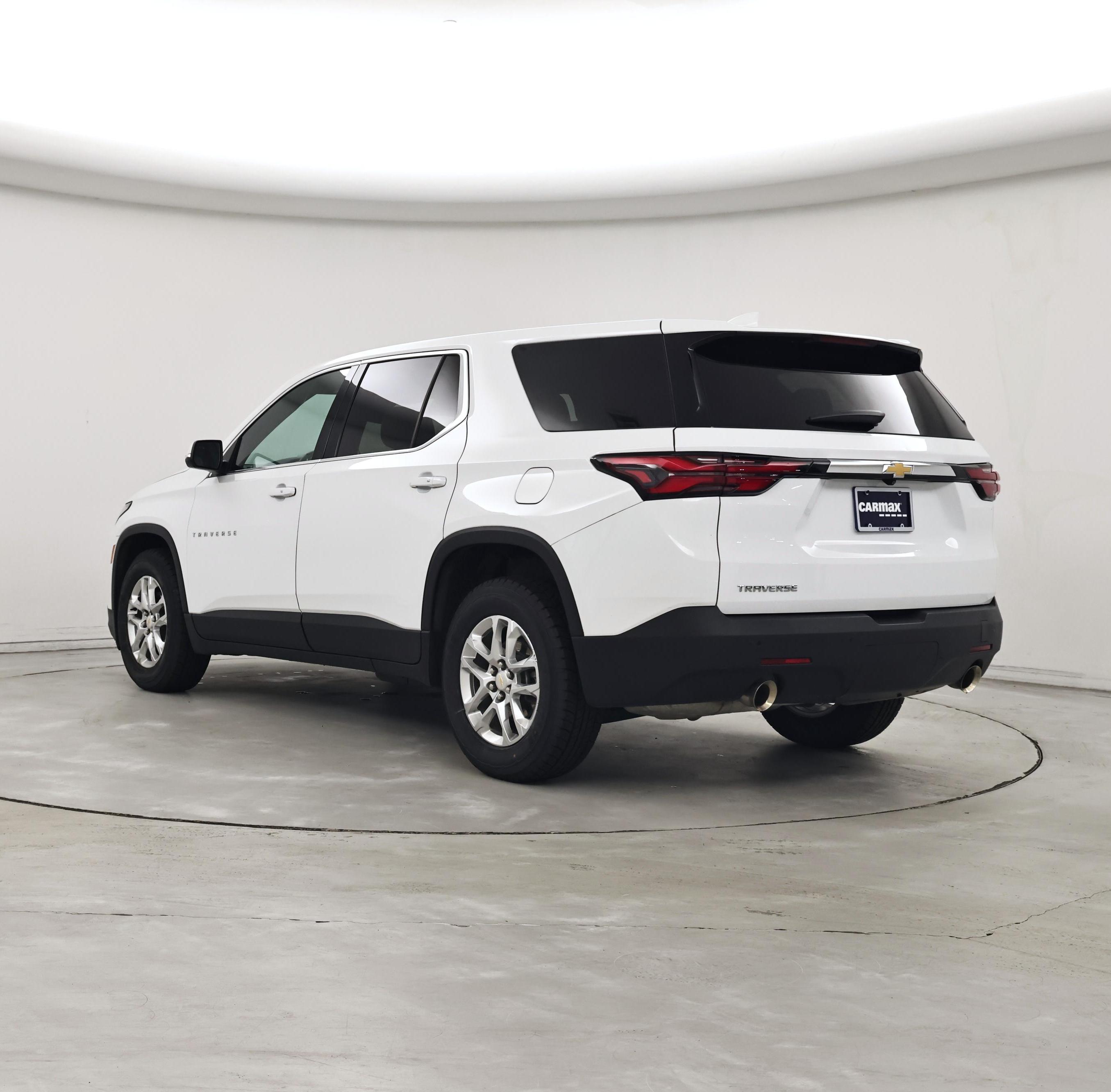 Thumbnail: 2023 Chevrolet Traverse - 2