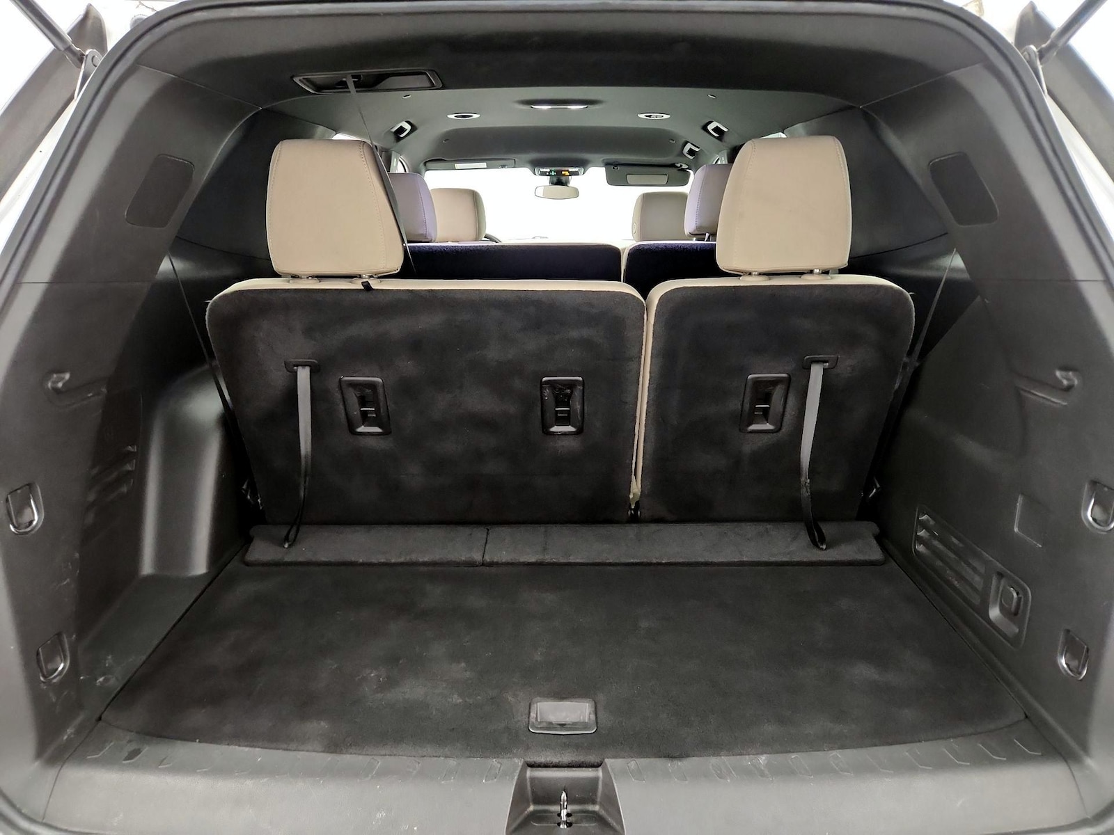 2023 Chevrolet Traverse LS - Photo 21