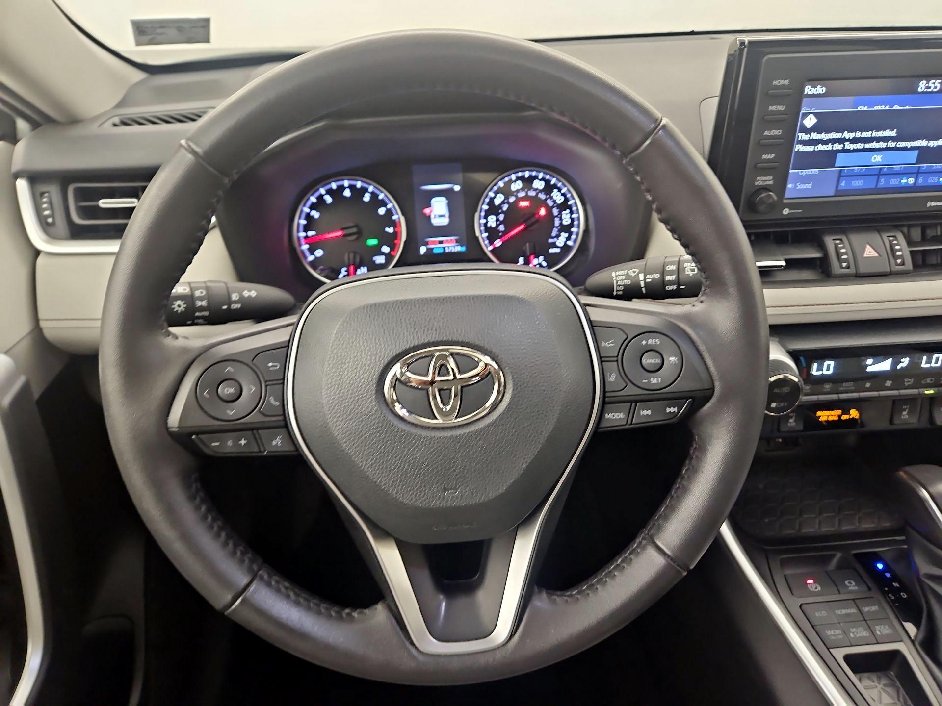 Thumbnail: 2022 Toyota RAV4 - 10