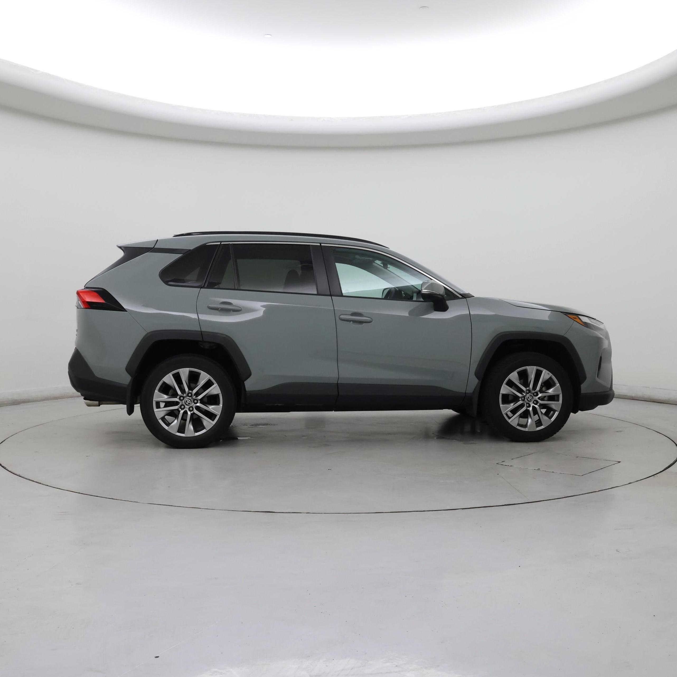 Thumbnail: 2022 Toyota RAV4 - 7