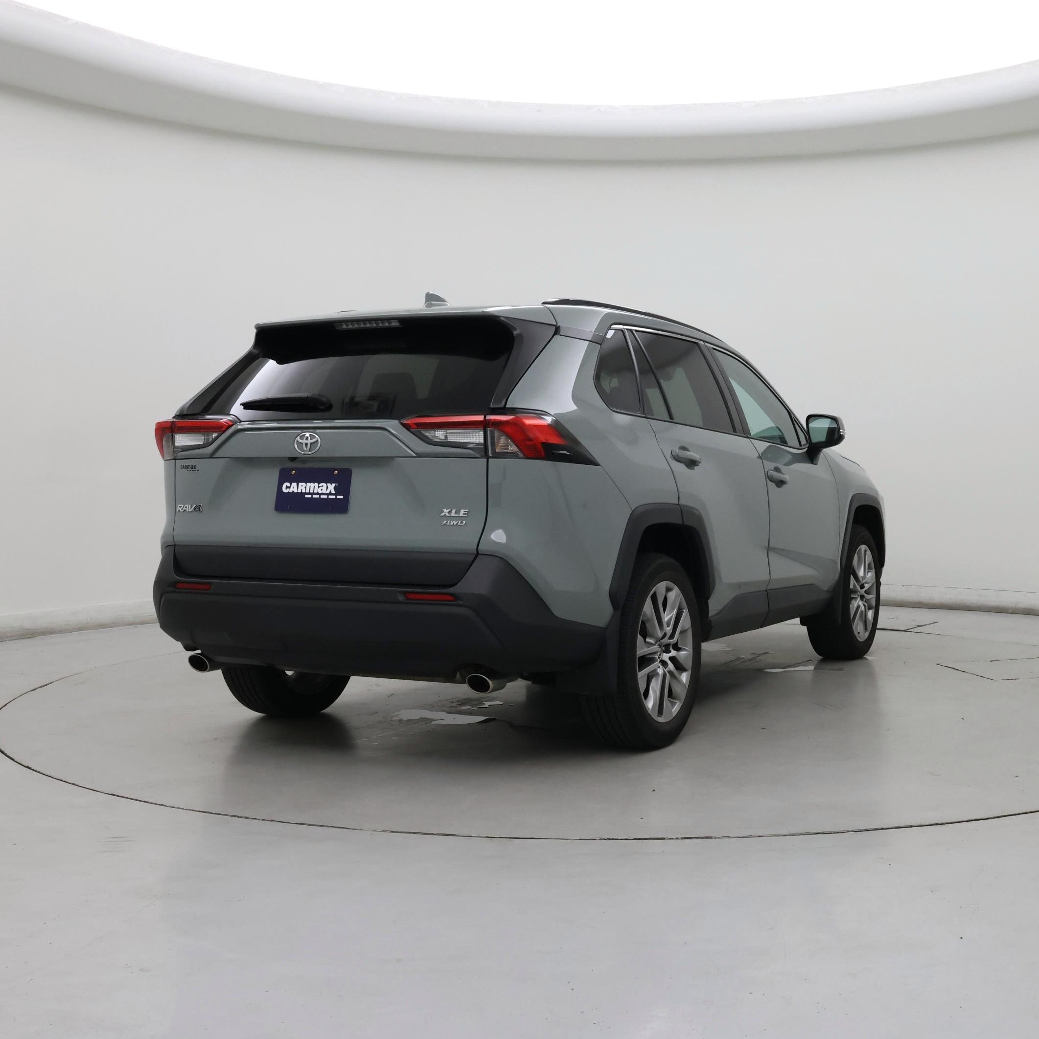Thumbnail: 2022 Toyota RAV4 - 8