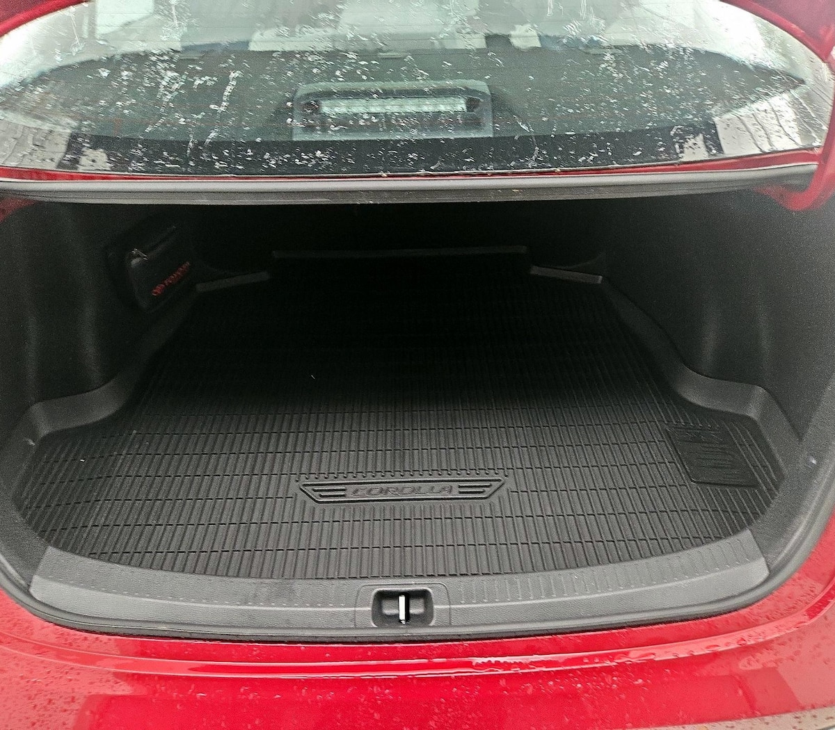 Trunk/Cargo (Seats Up)