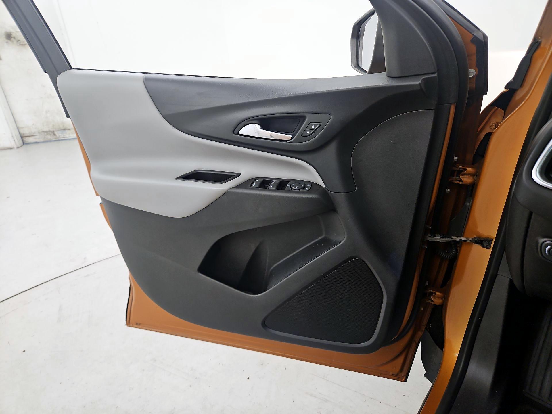 Thumbnail: 2018 Chevrolet Equinox - 12