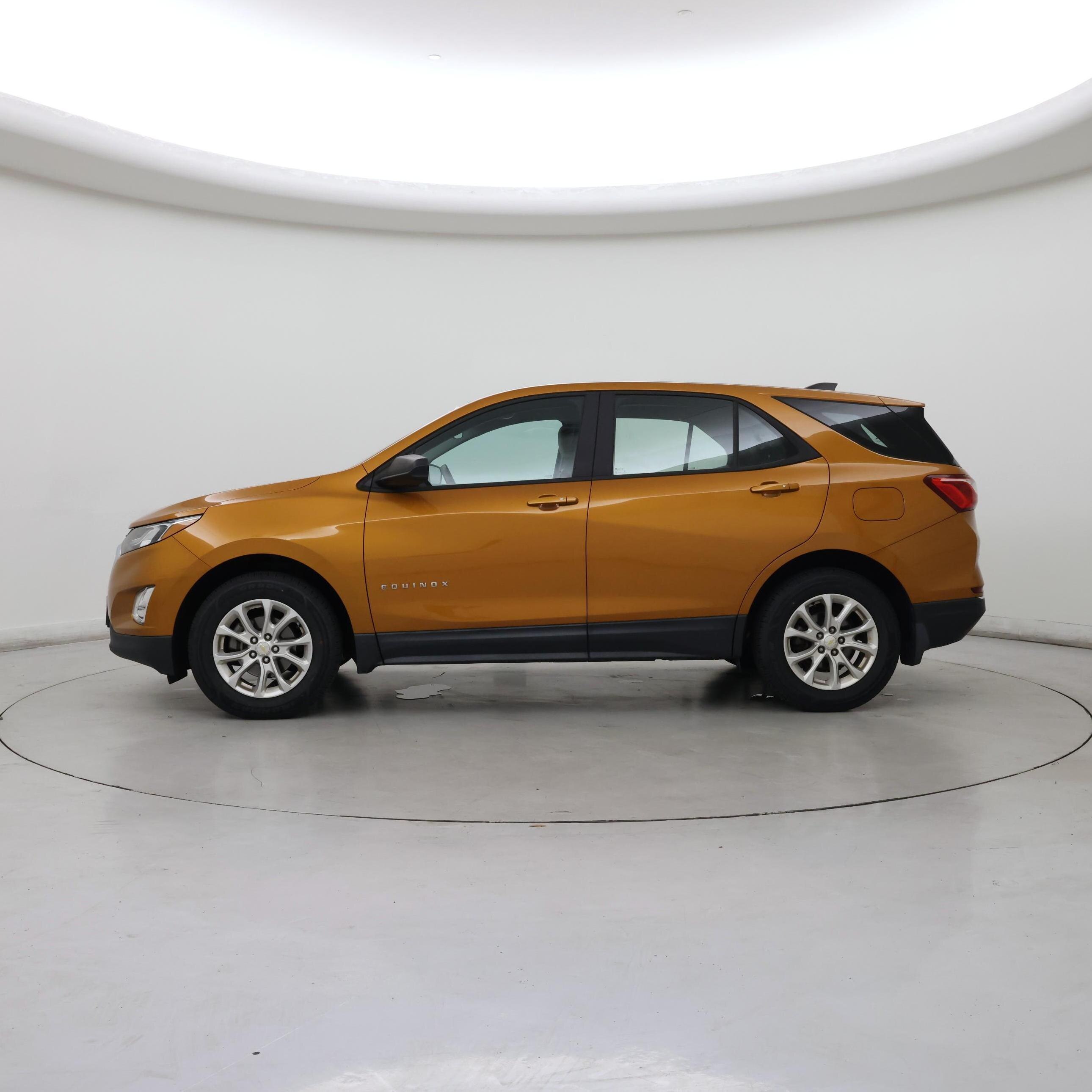 Thumbnail: 2018 Chevrolet Equinox - 3