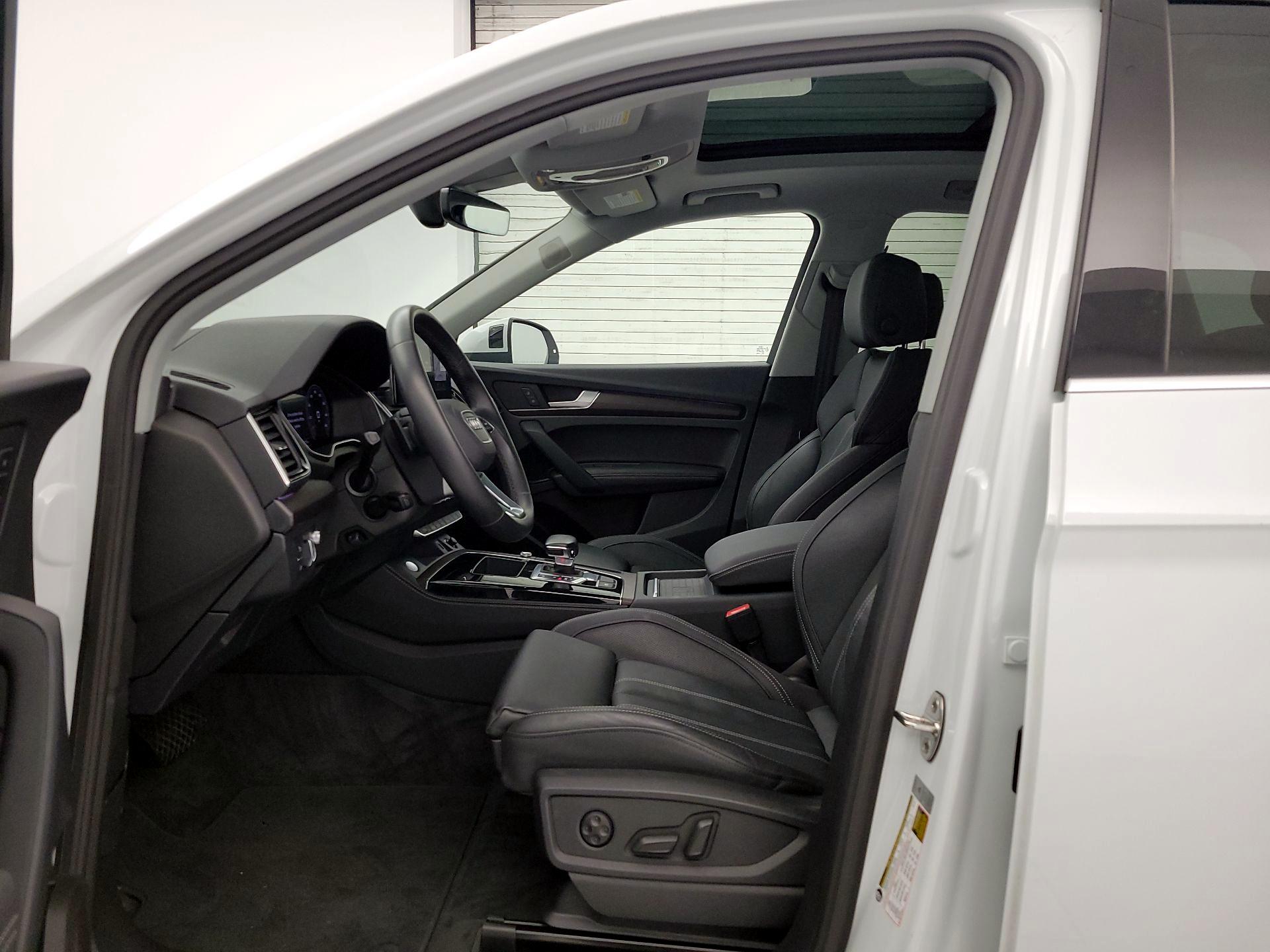 Thumbnail: 2023 Audi Q5 - 11