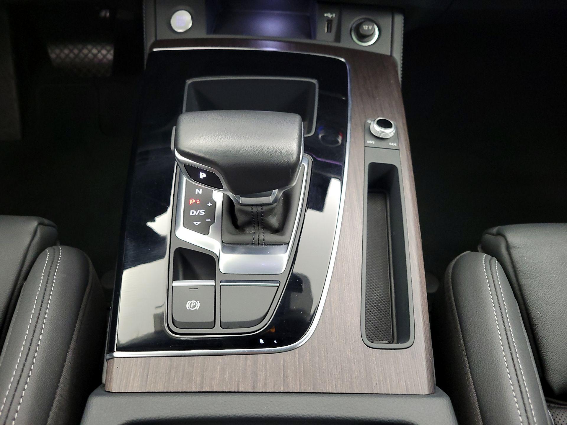 Thumbnail: 2023 Audi Q5 - 18