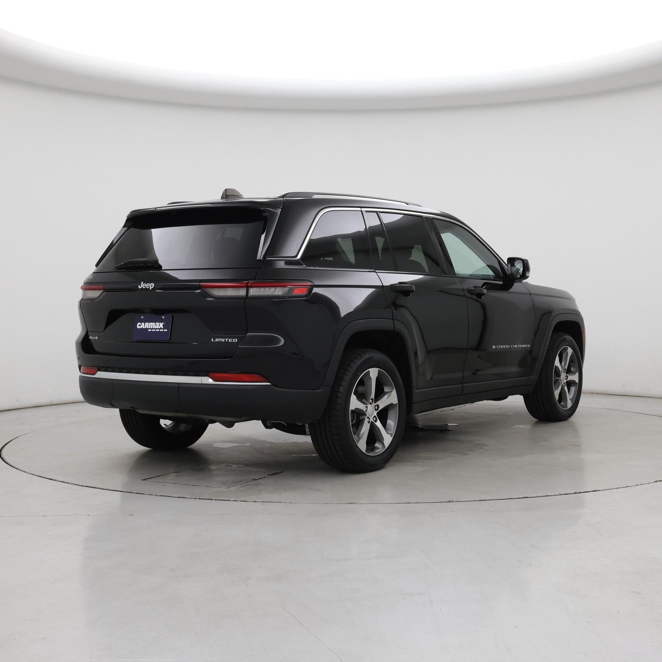 Thumbnail: 2023 Jeep Grand Cherokee - 8