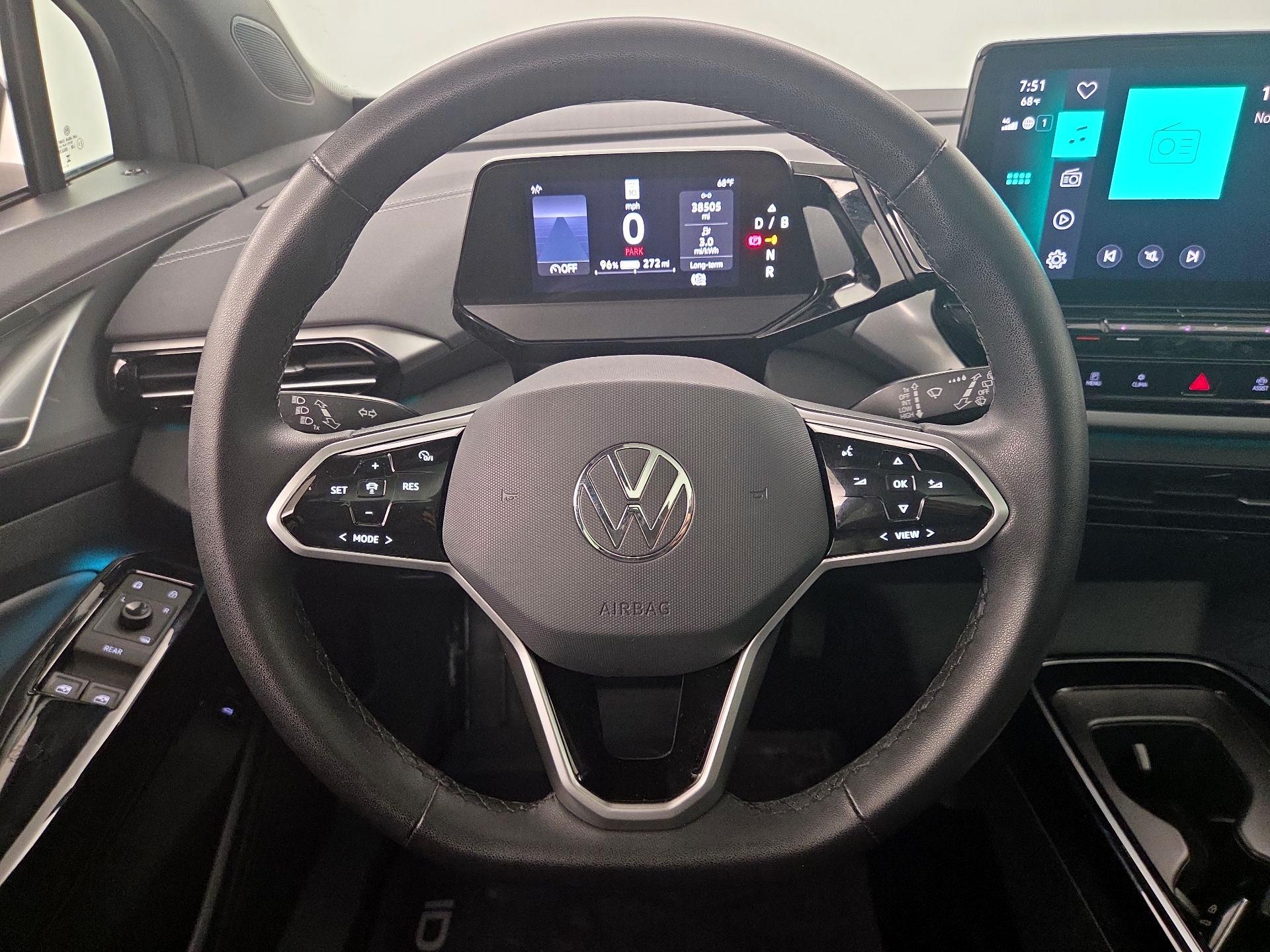 Thumbnail: 2023 Volkswagen ID.4 - 10