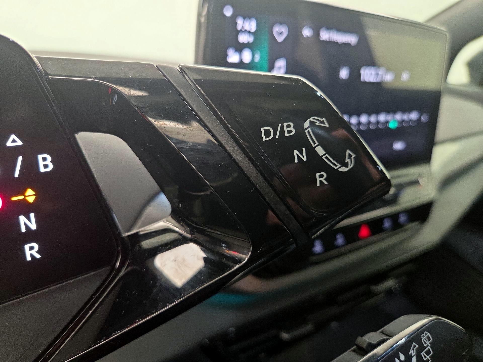 Thumbnail: 2023 Volkswagen ID.4 - 18