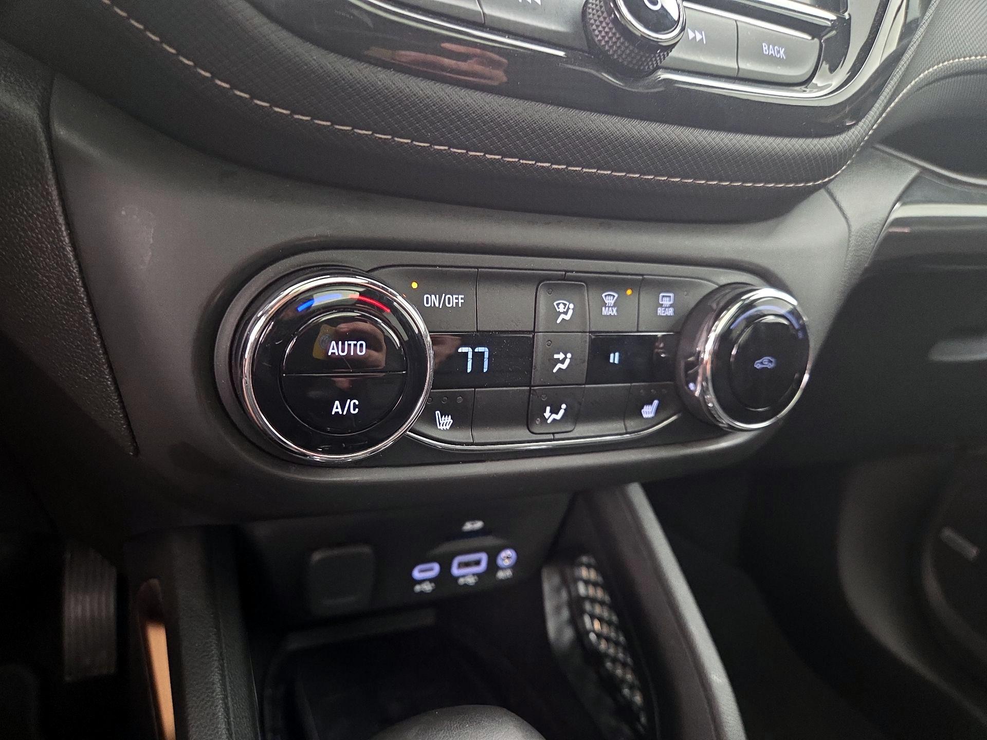 Thumbnail: 2023 Chevrolet TrailBlazer - 16