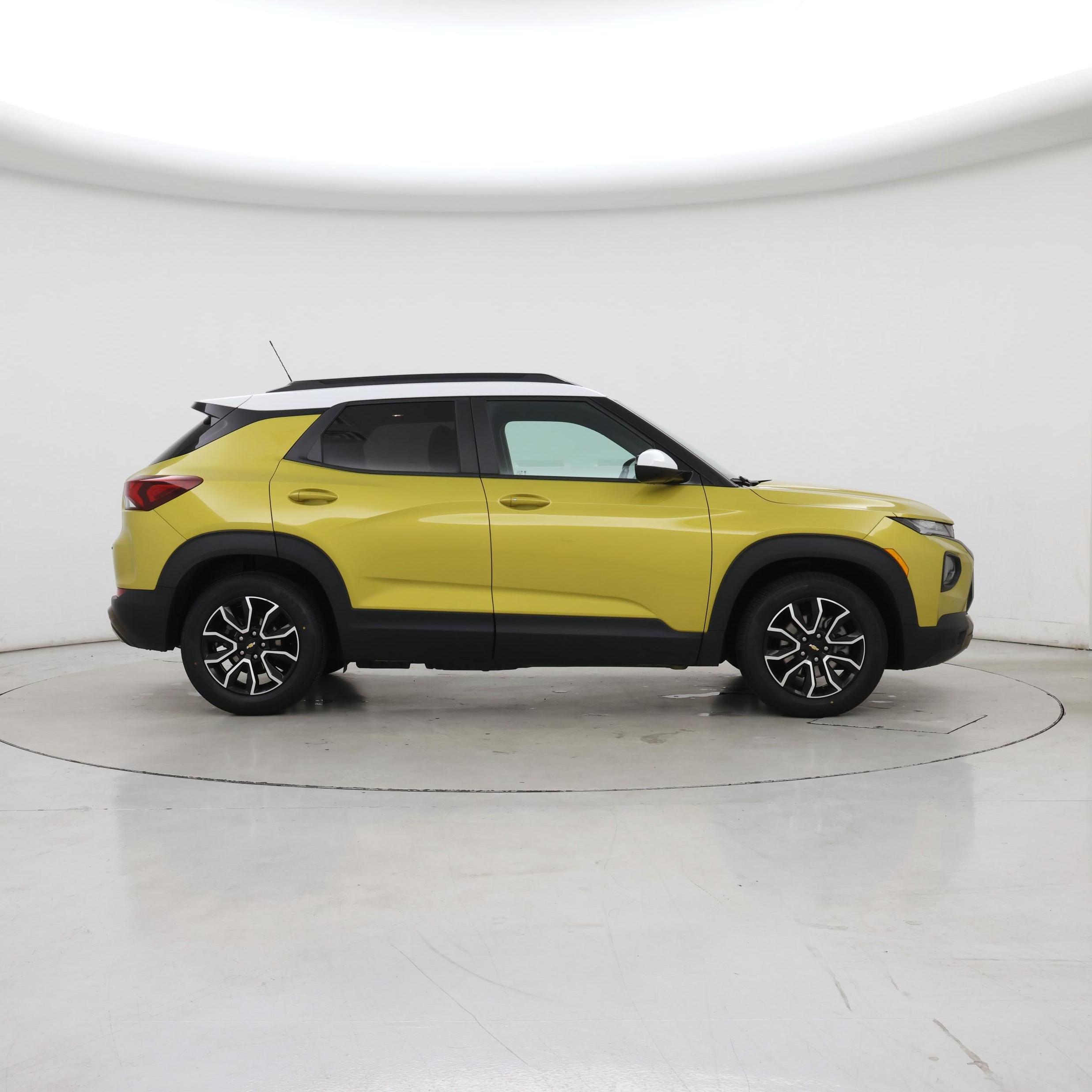 Thumbnail: 2023 Chevrolet TrailBlazer - 7