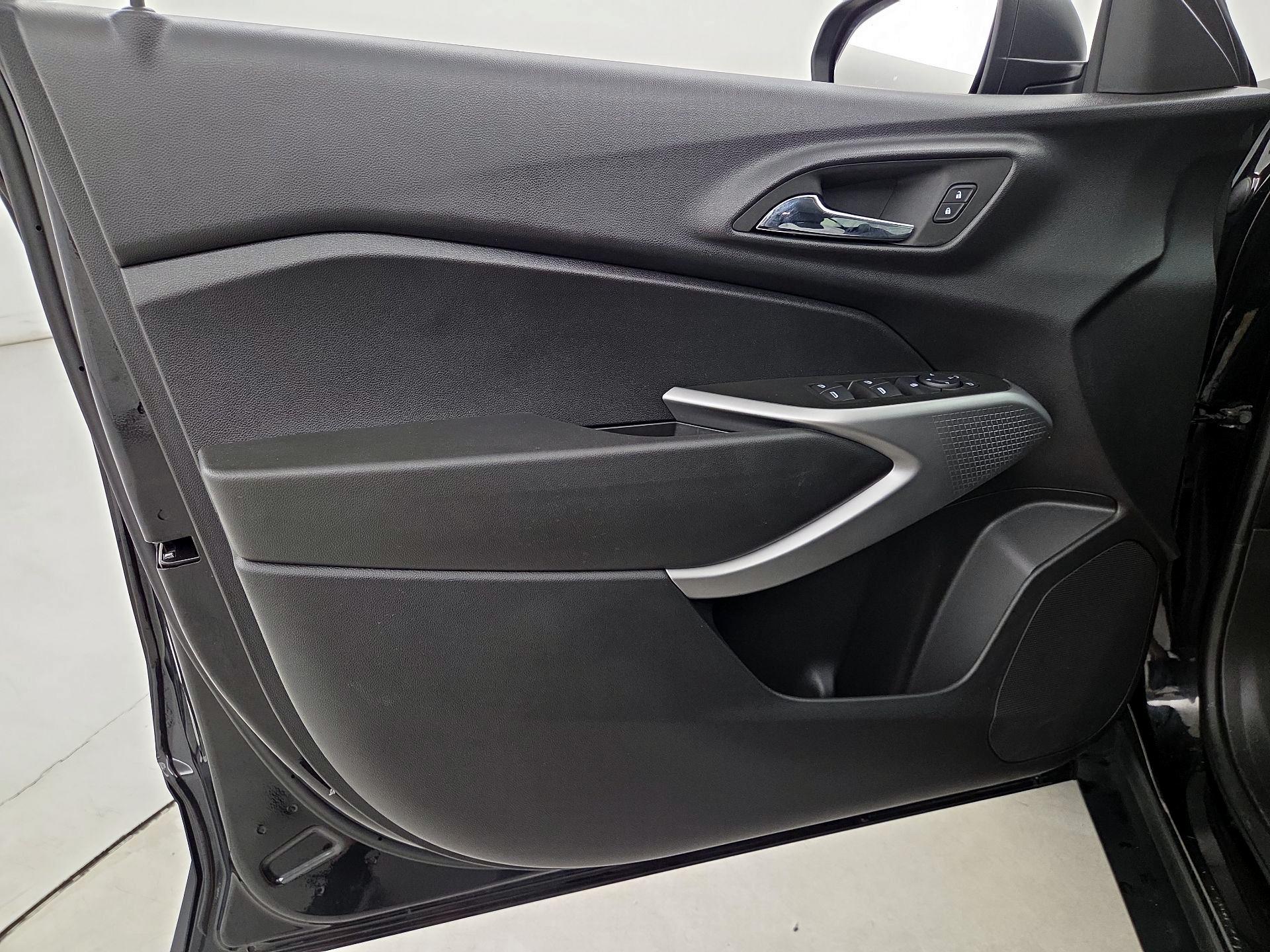 Thumbnail: 2024 Chevrolet Trax - 12