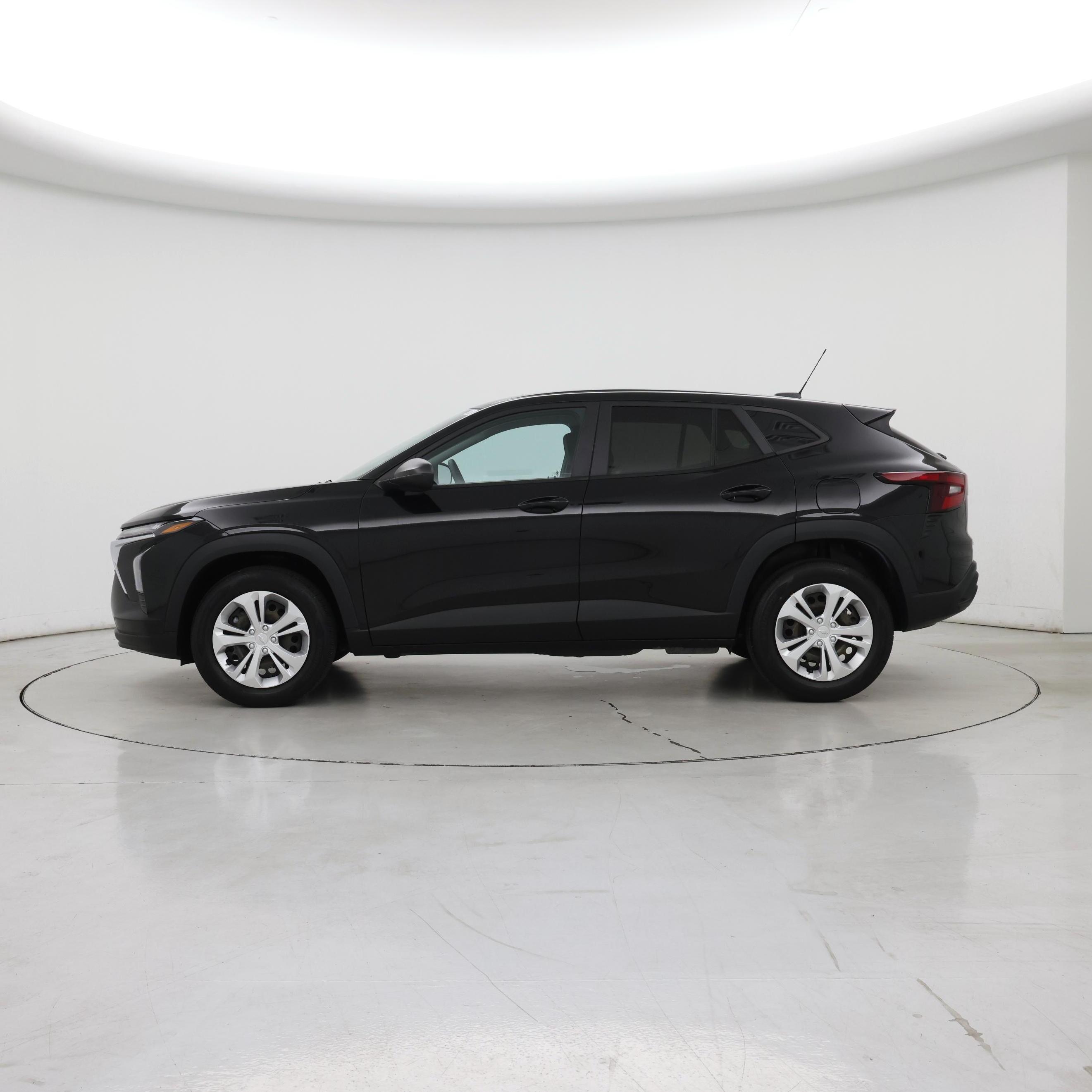 Thumbnail: 2024 Chevrolet Trax - 3