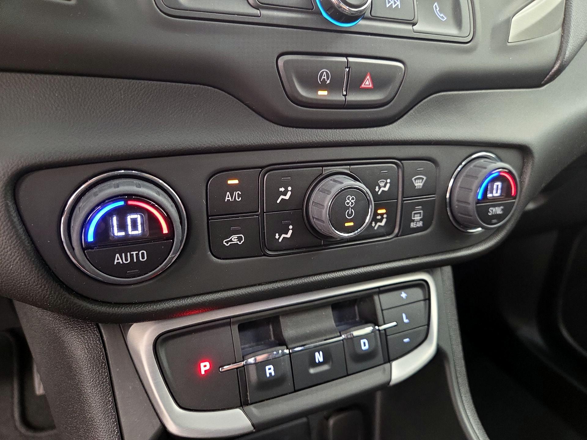 Thumbnail: 2022 GMC Terrain - 16