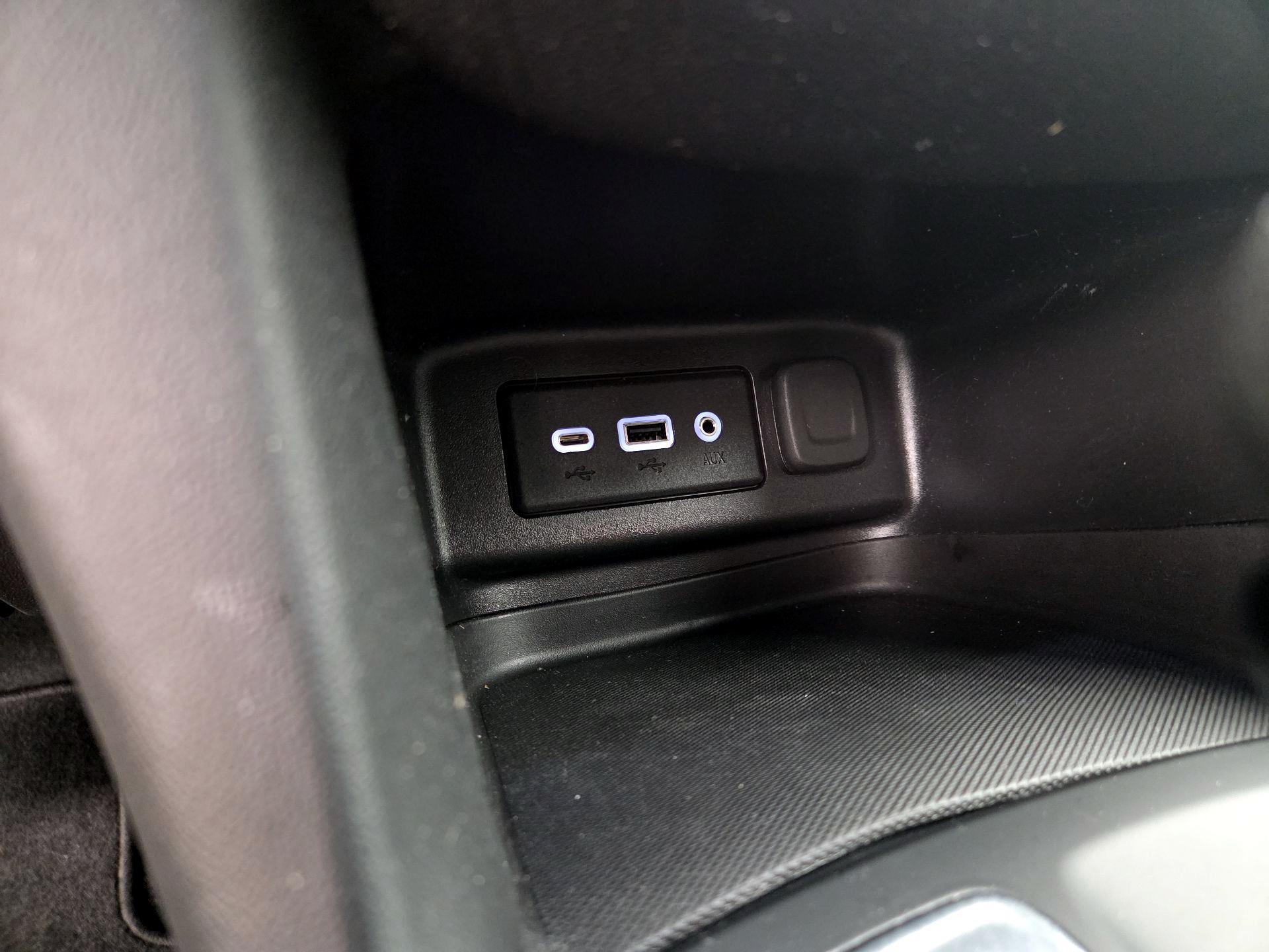 Thumbnail: 2020 Chevrolet Equinox - 18