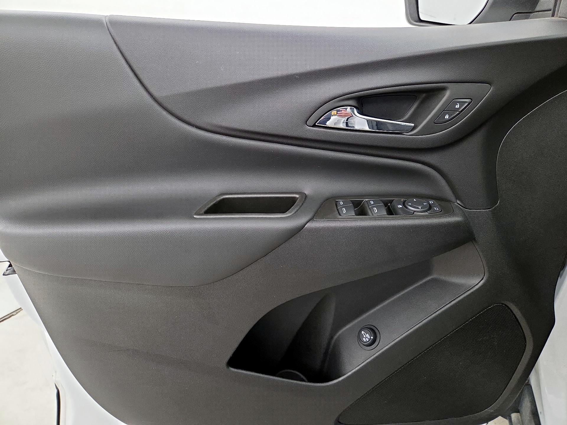 Thumbnail: 2024 Chevrolet Equinox - 12