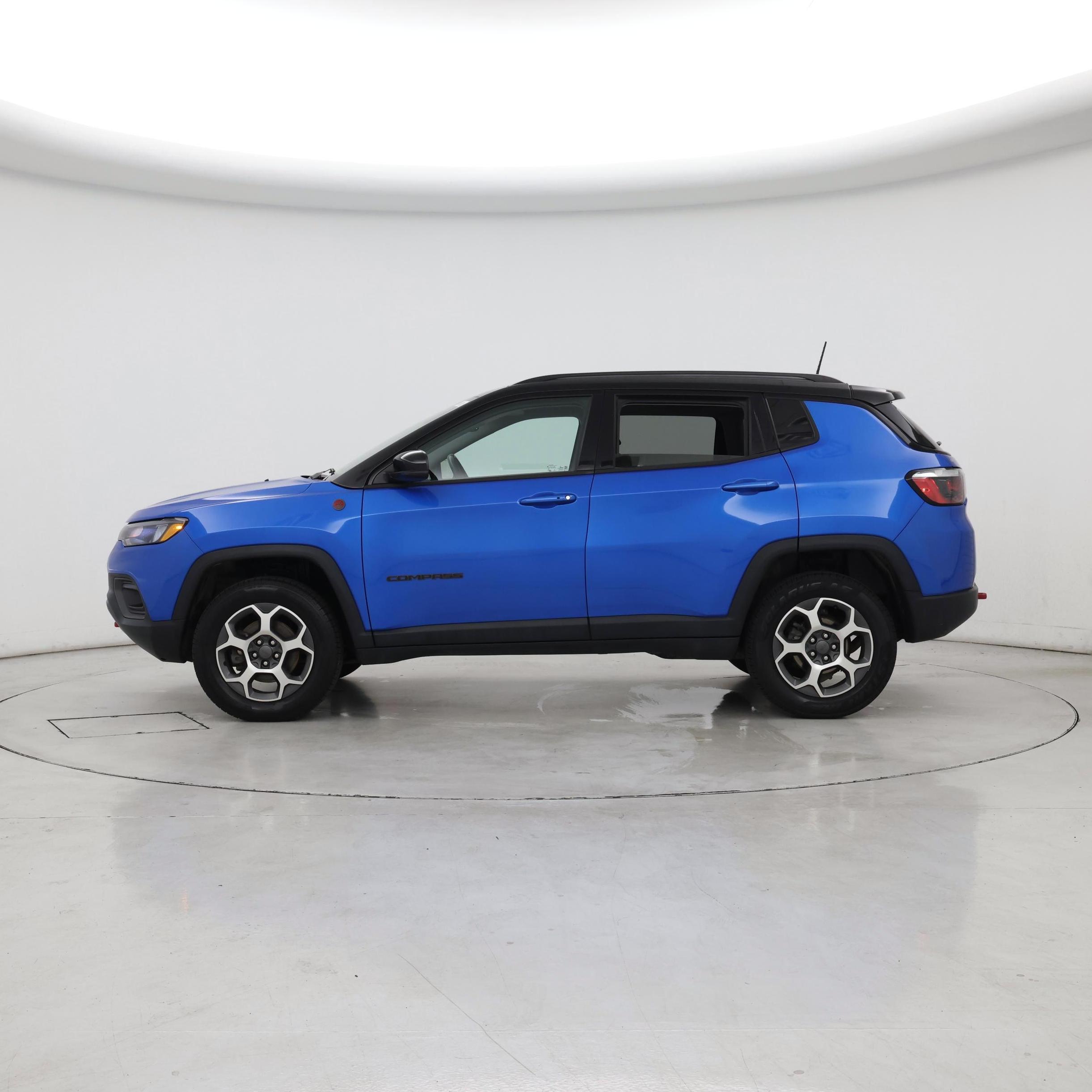 Thumbnail: 2022 Jeep Compass - 3
