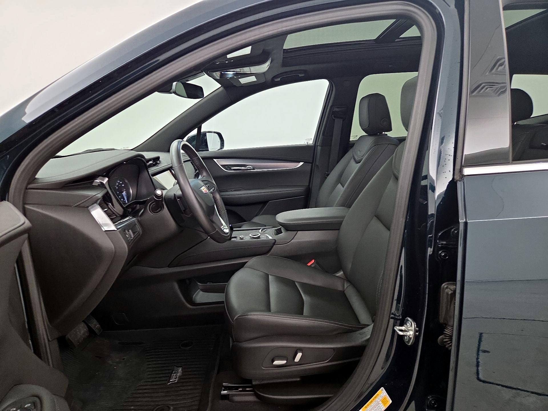 Thumbnail: 2024 Cadillac XT6 - 11