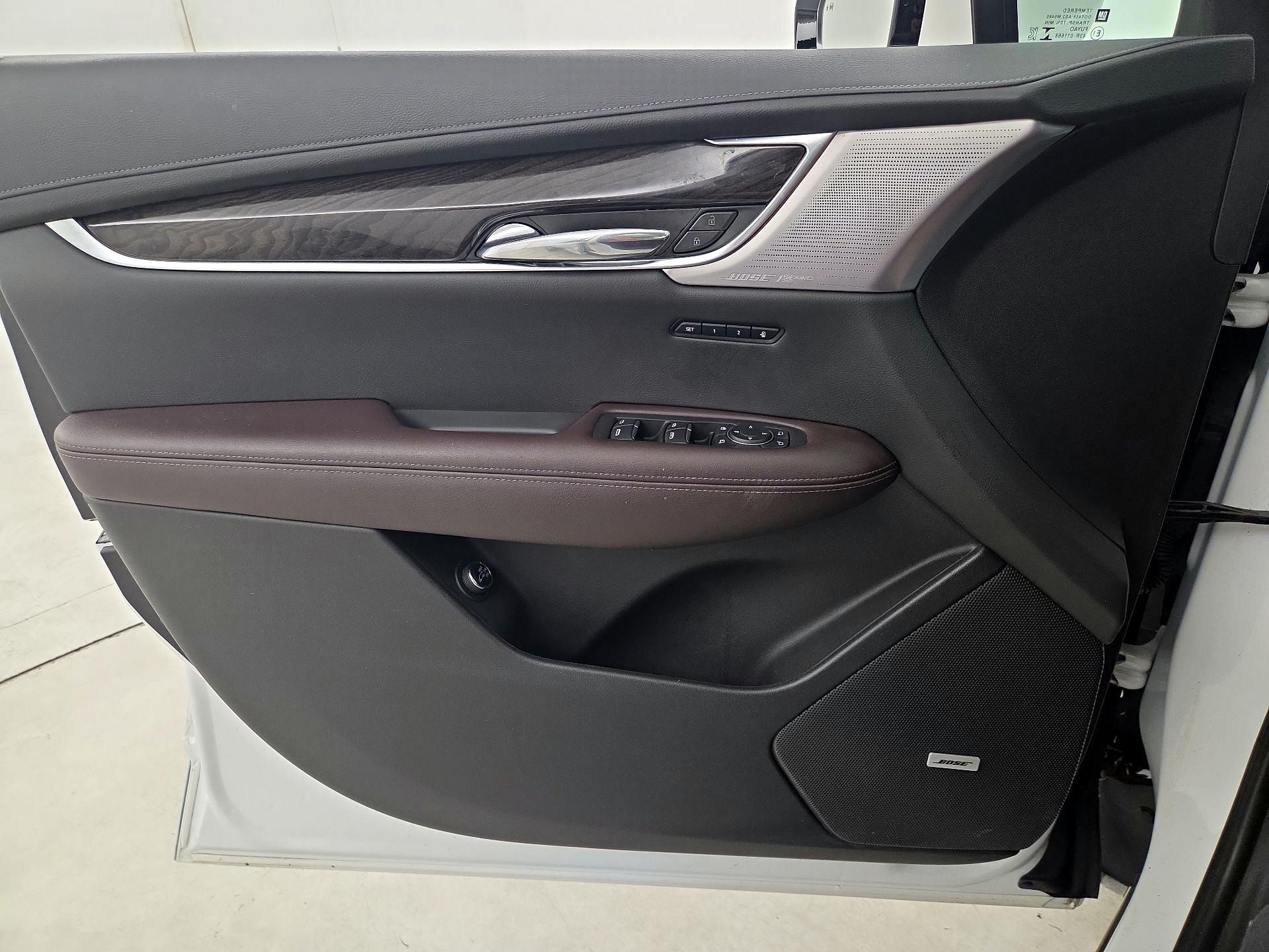 Thumbnail: 2023 Cadillac XT6 - 12
