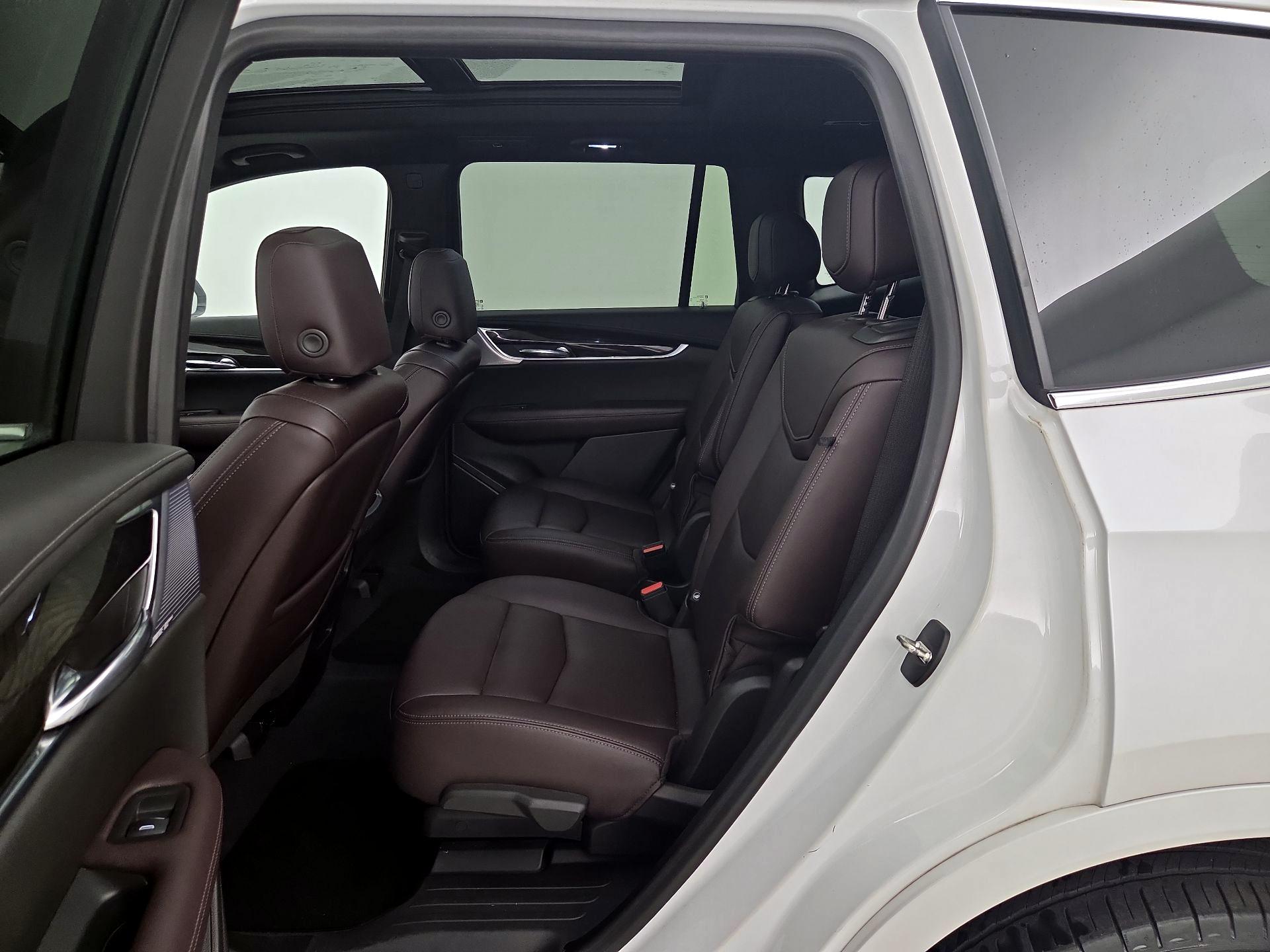 Thumbnail: 2023 Cadillac XT6 - 19