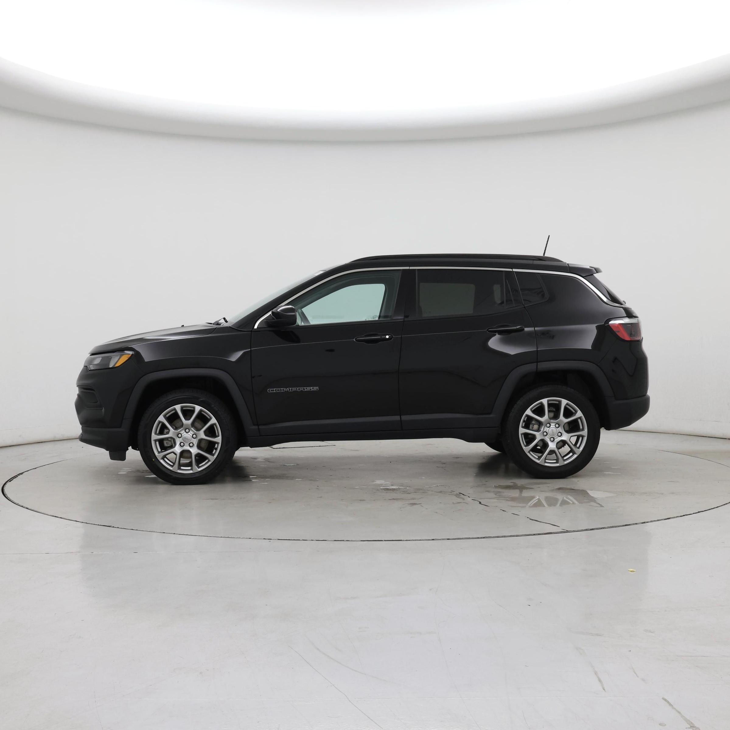 Thumbnail: 2022 Jeep Compass - 3