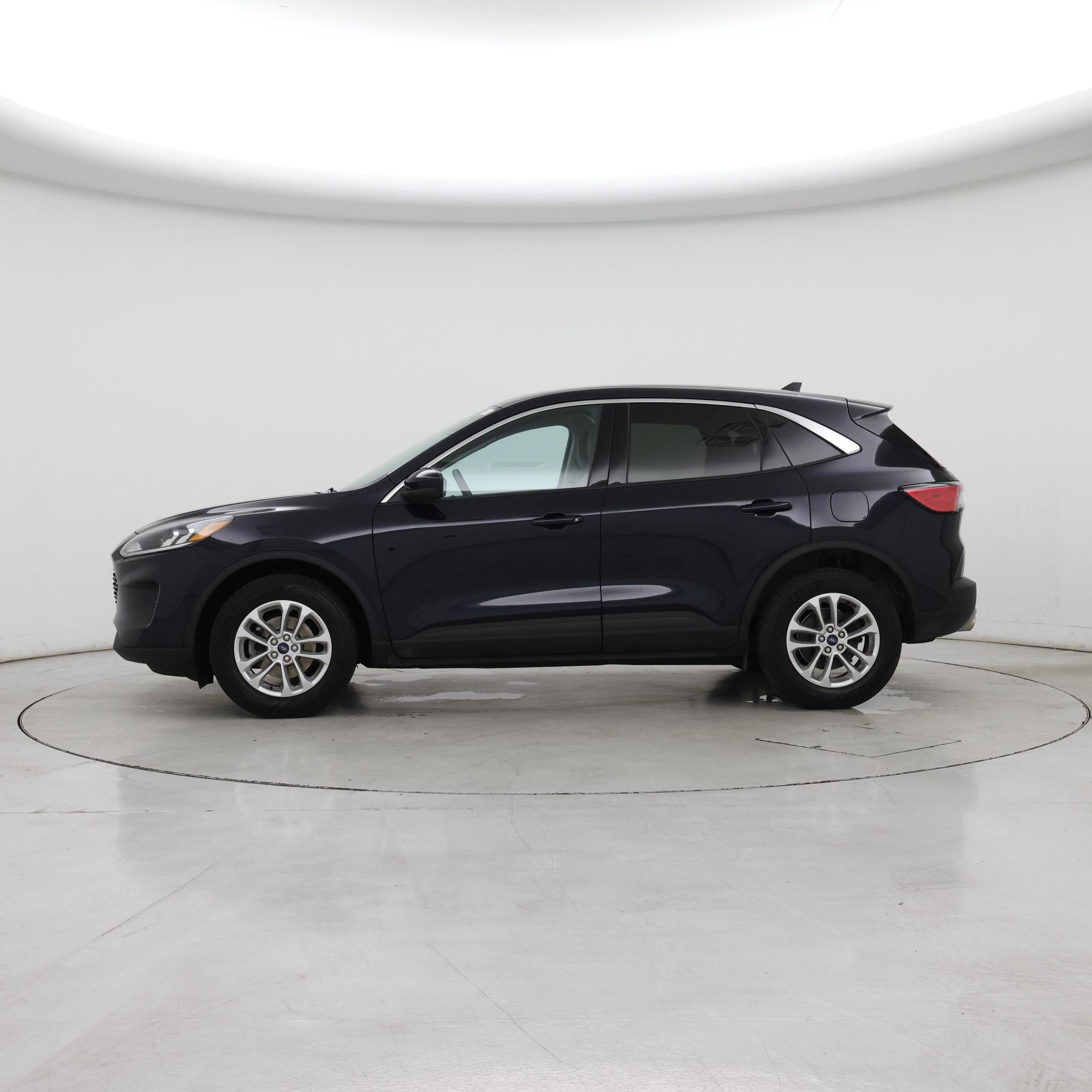 Thumbnail: 2021 Ford Escape - 3