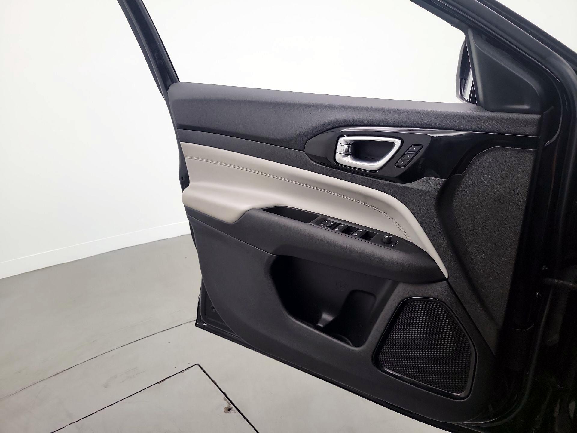 Thumbnail: 2022 Jeep Compass - 12
