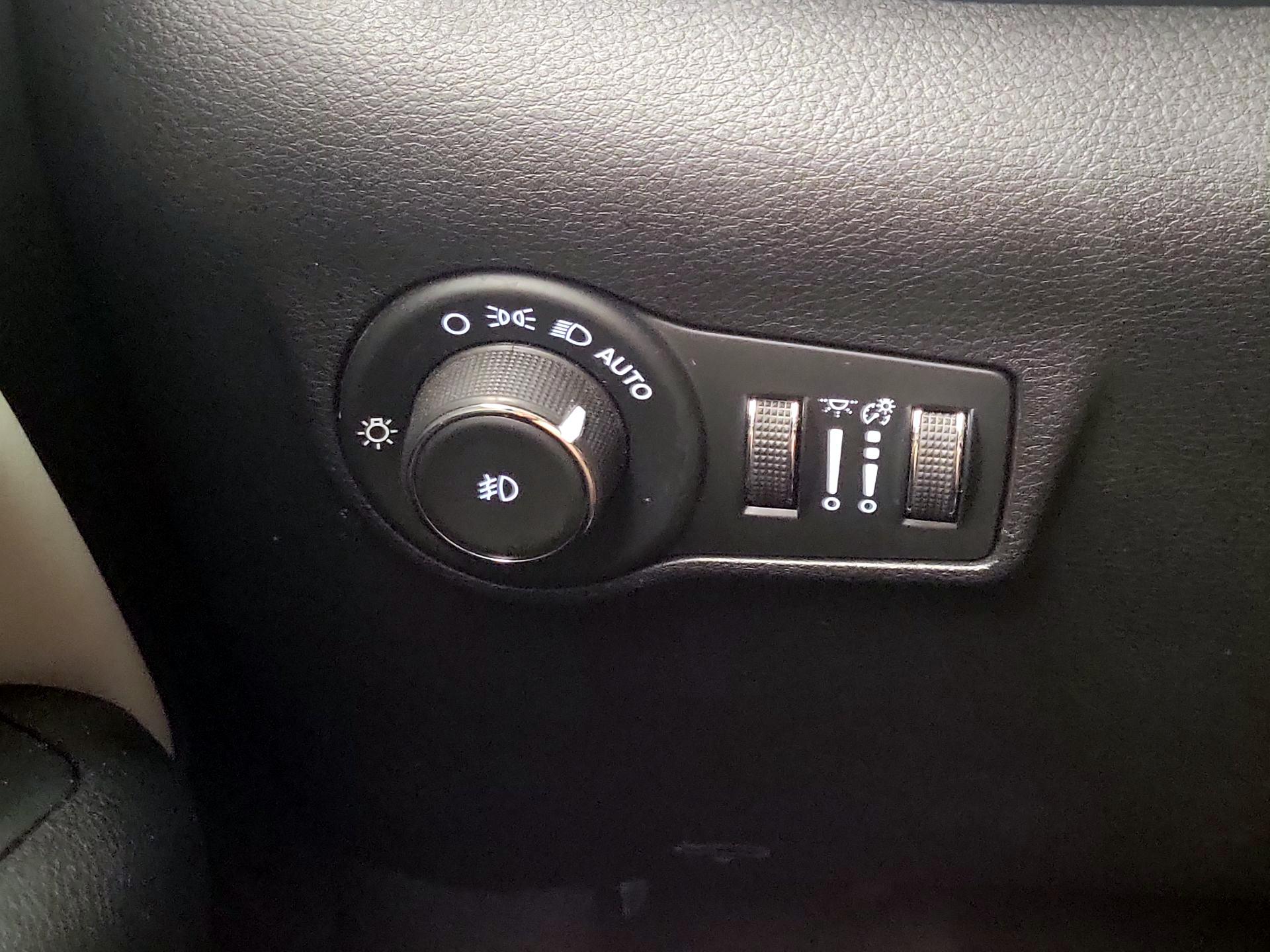 Thumbnail: 2022 Jeep Compass - 13