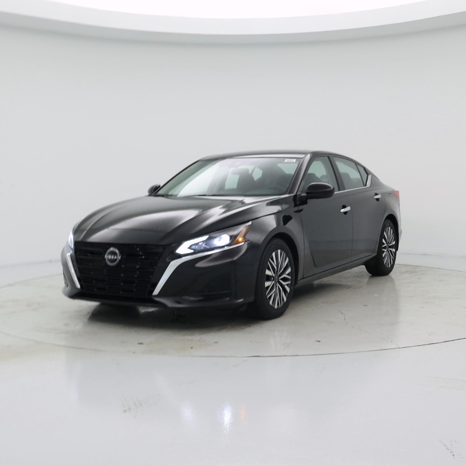 Thumbnail: 2023 Nissan Altima - 4