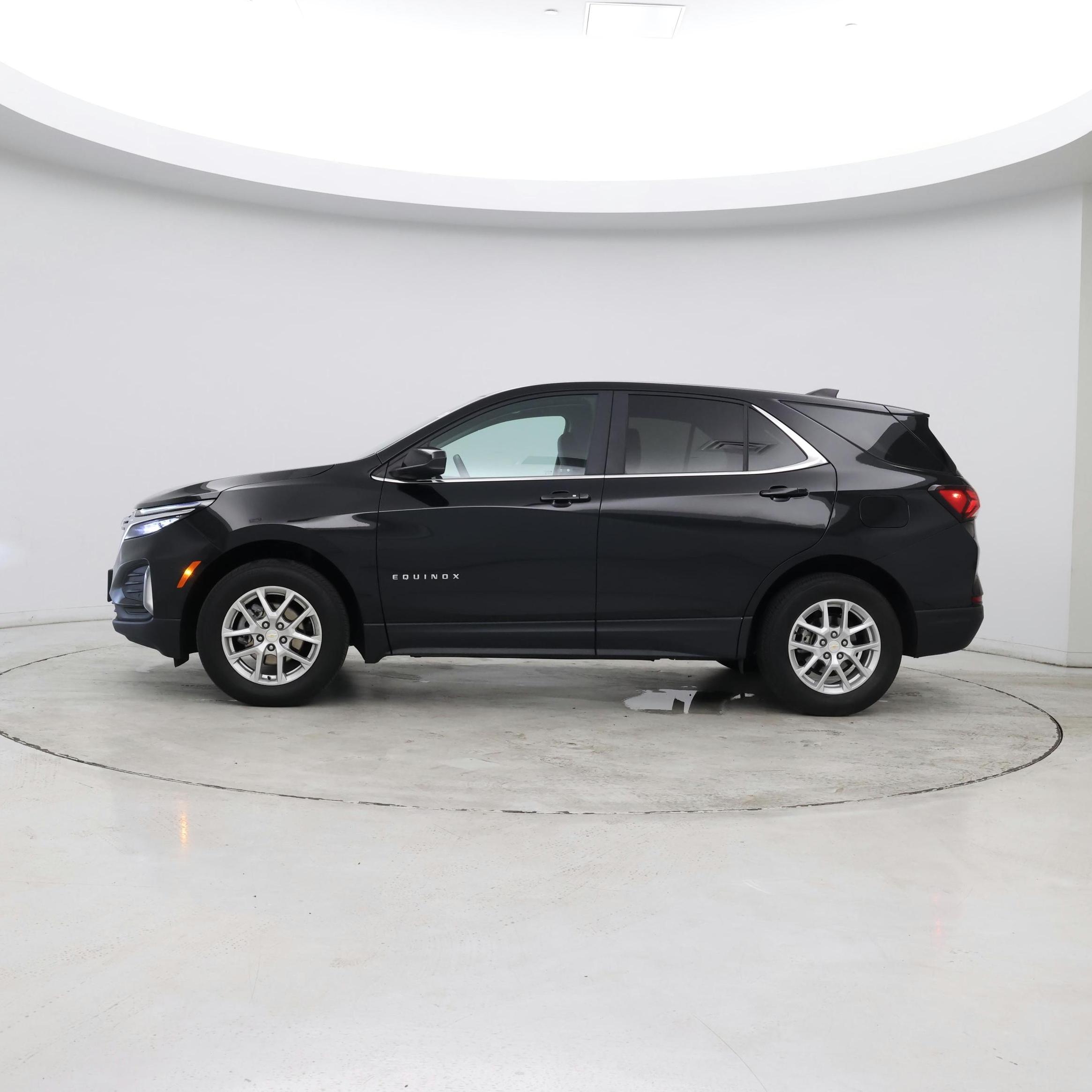 Thumbnail: 2023 Chevrolet Equinox - 2