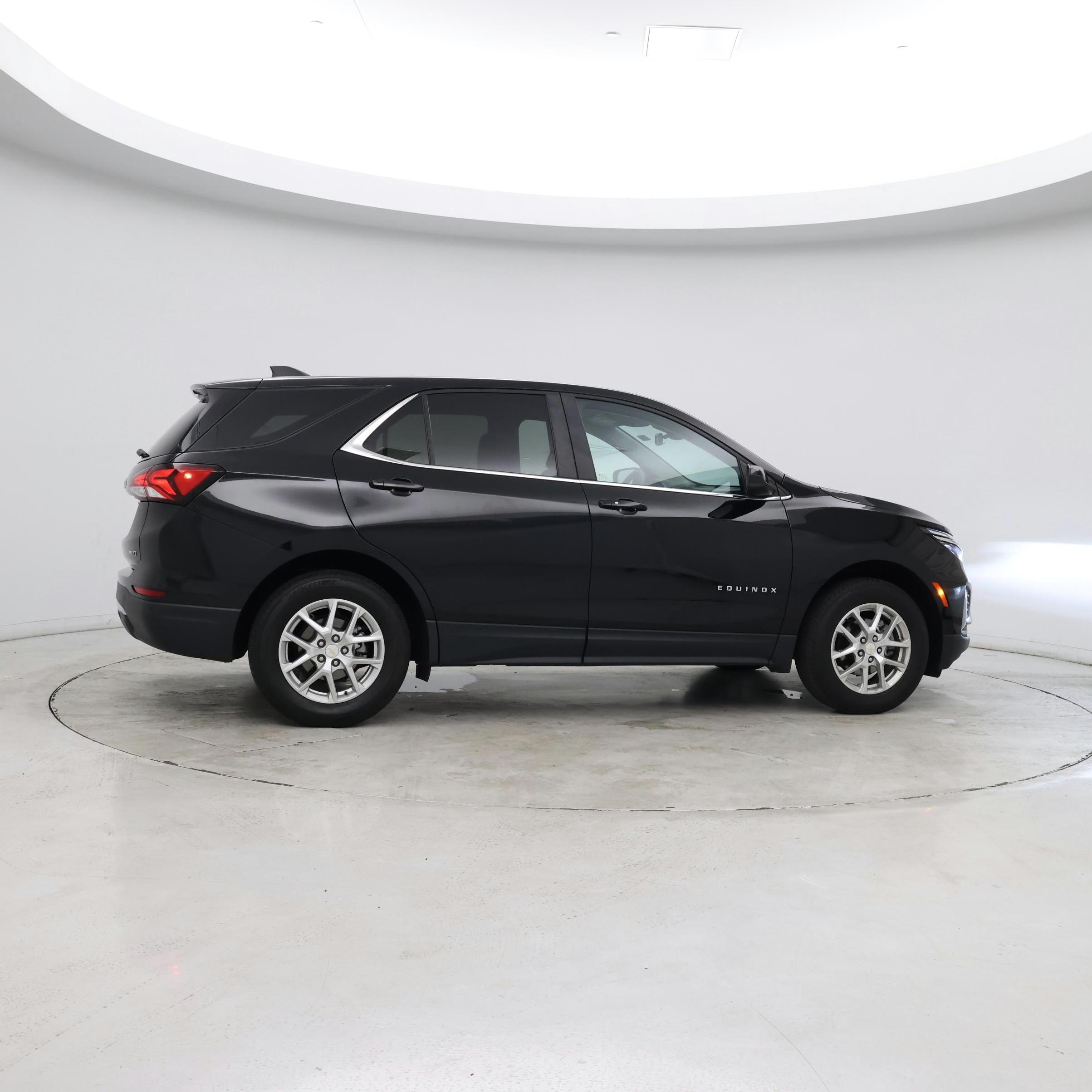 Thumbnail: 2023 Chevrolet Equinox - 8