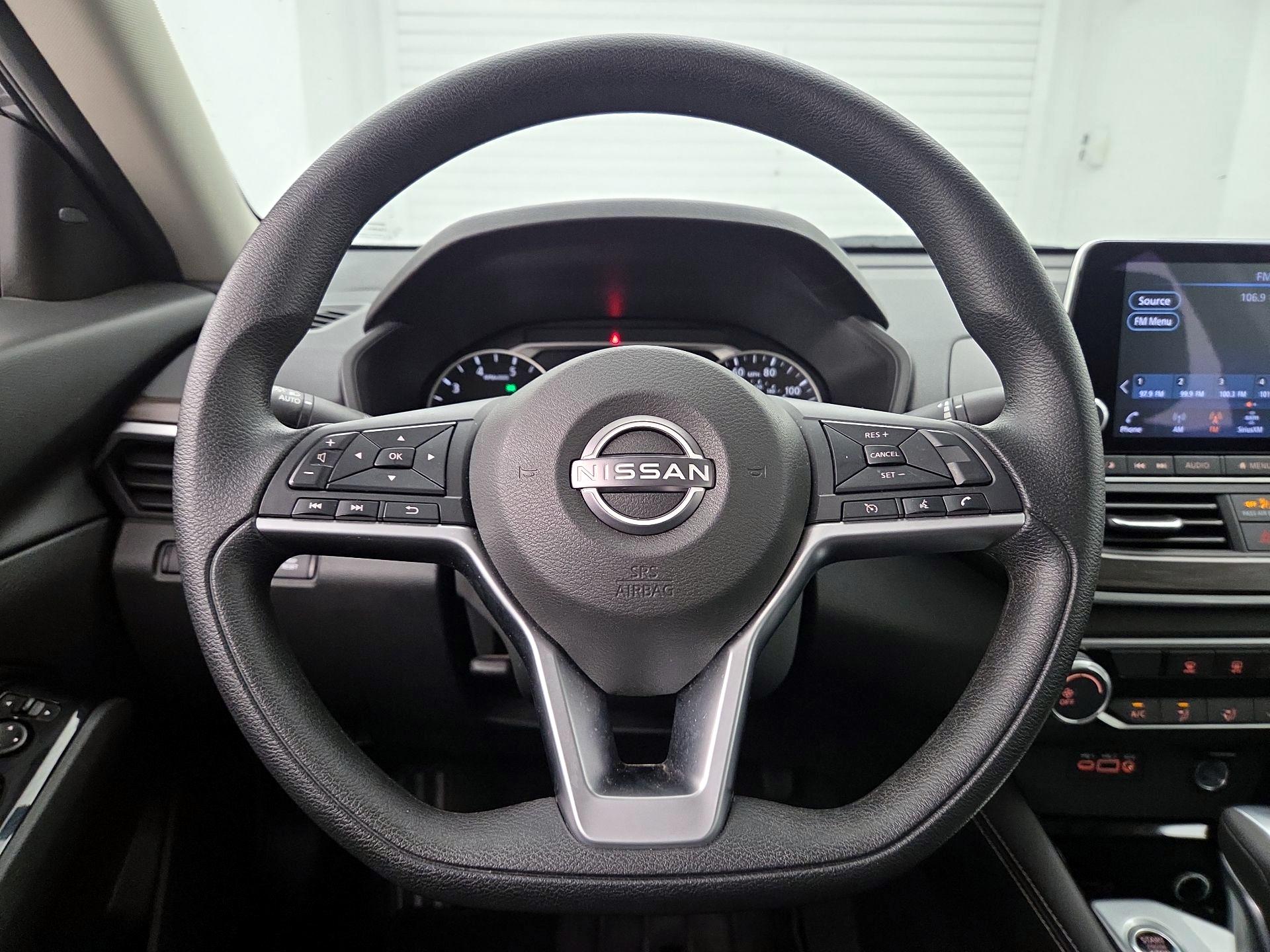 Thumbnail: 2023 Nissan Altima - 10