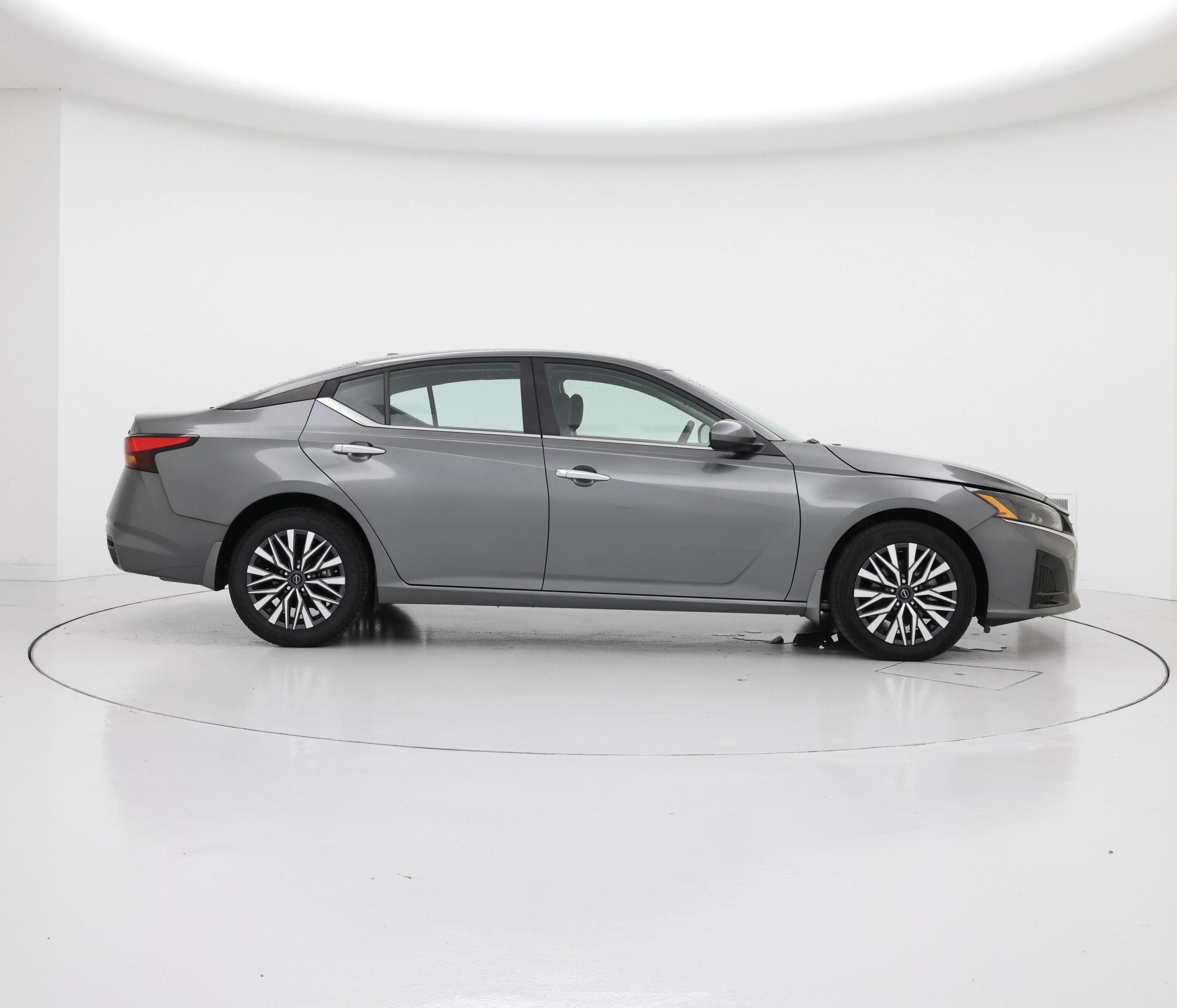 Thumbnail: 2023 Nissan Altima - 7